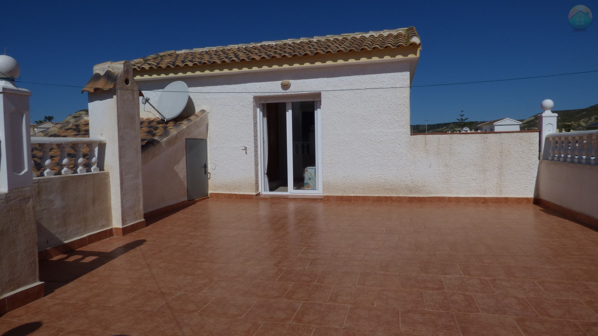 2 bedroom 3 bathroom Detached villa For sale.