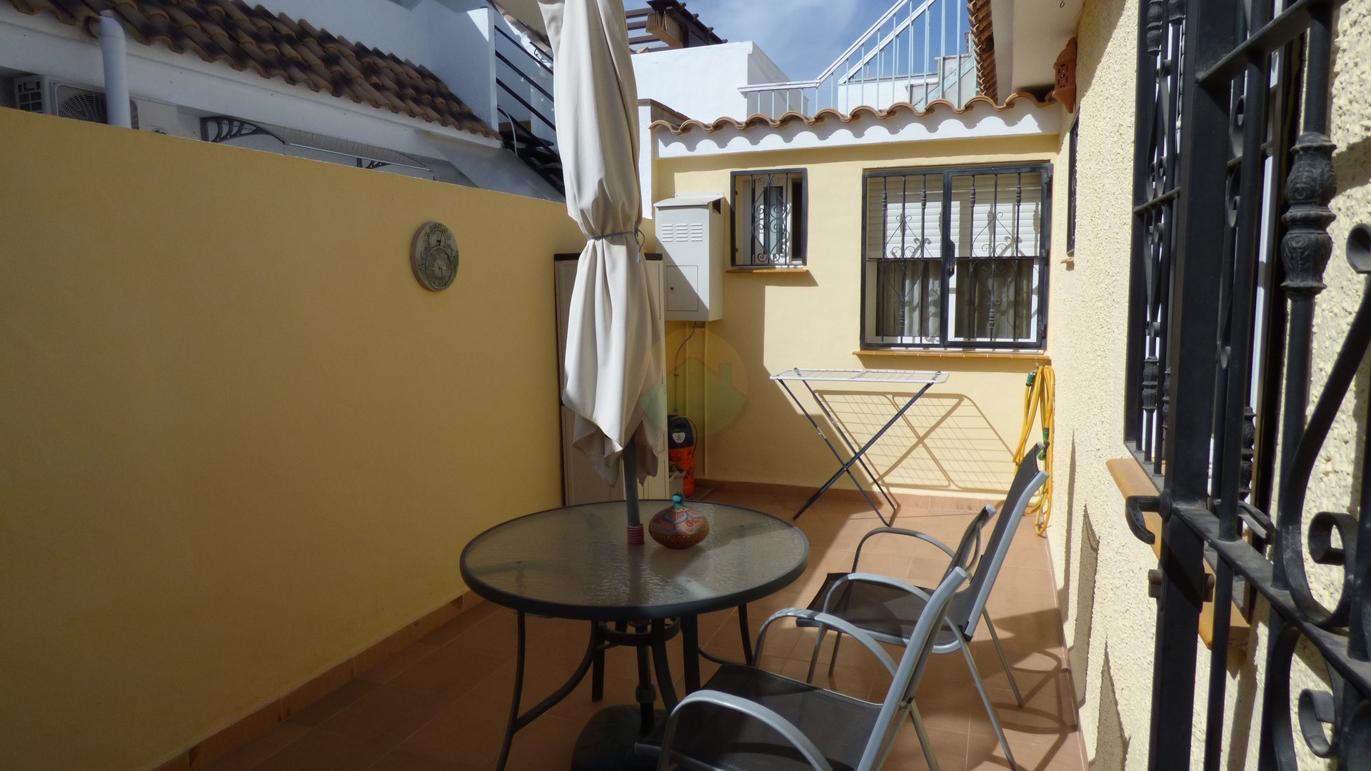 2 bedroom 2 bathroom Terraced For sale.