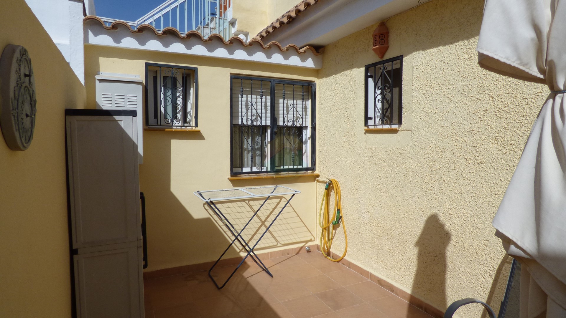 2 bedroom 2 bathroom Terraced For sale.