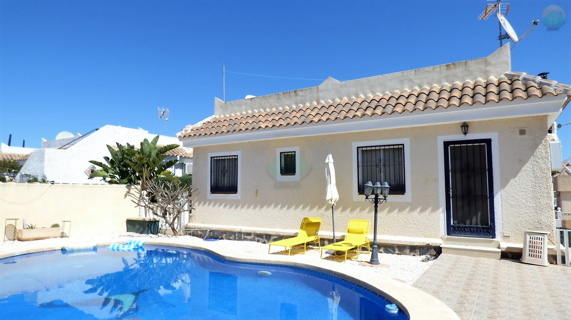 2 bedroom 1 bathroom Detached villa For sale