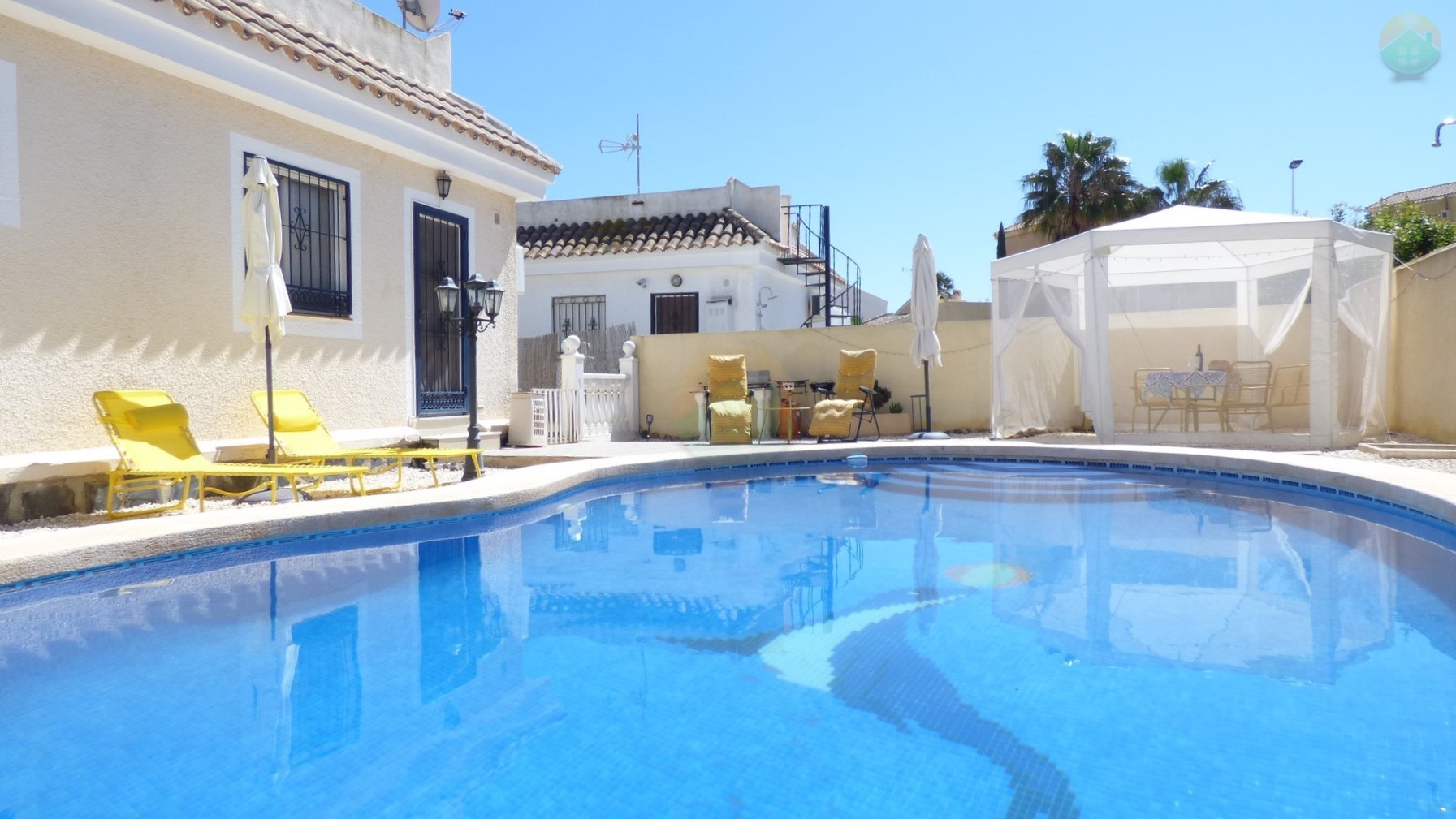 2 bedroom 1 bathroom Detached villa For sale