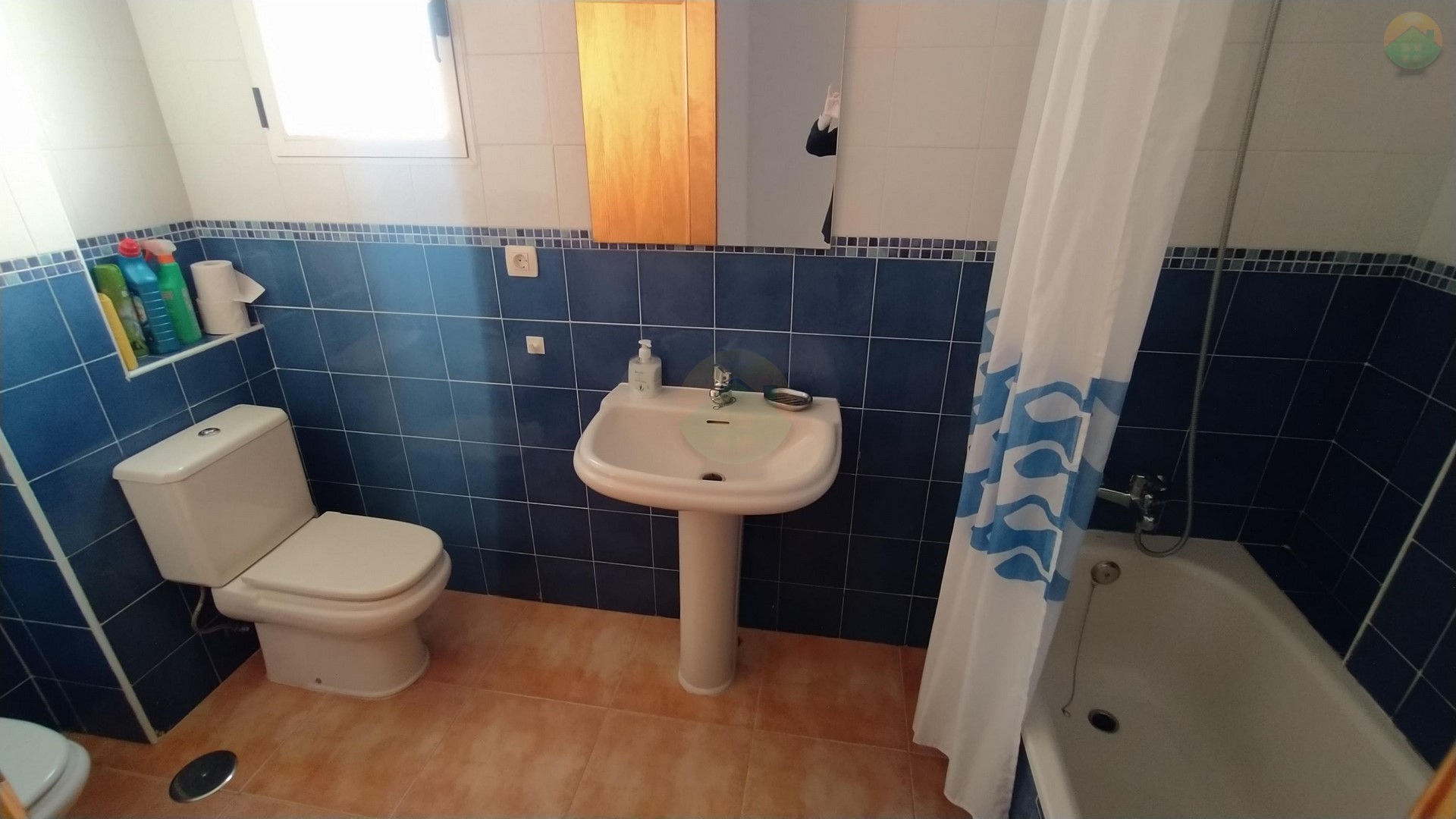 3 bedroom 2 bathroom Semi Detached villa For sale