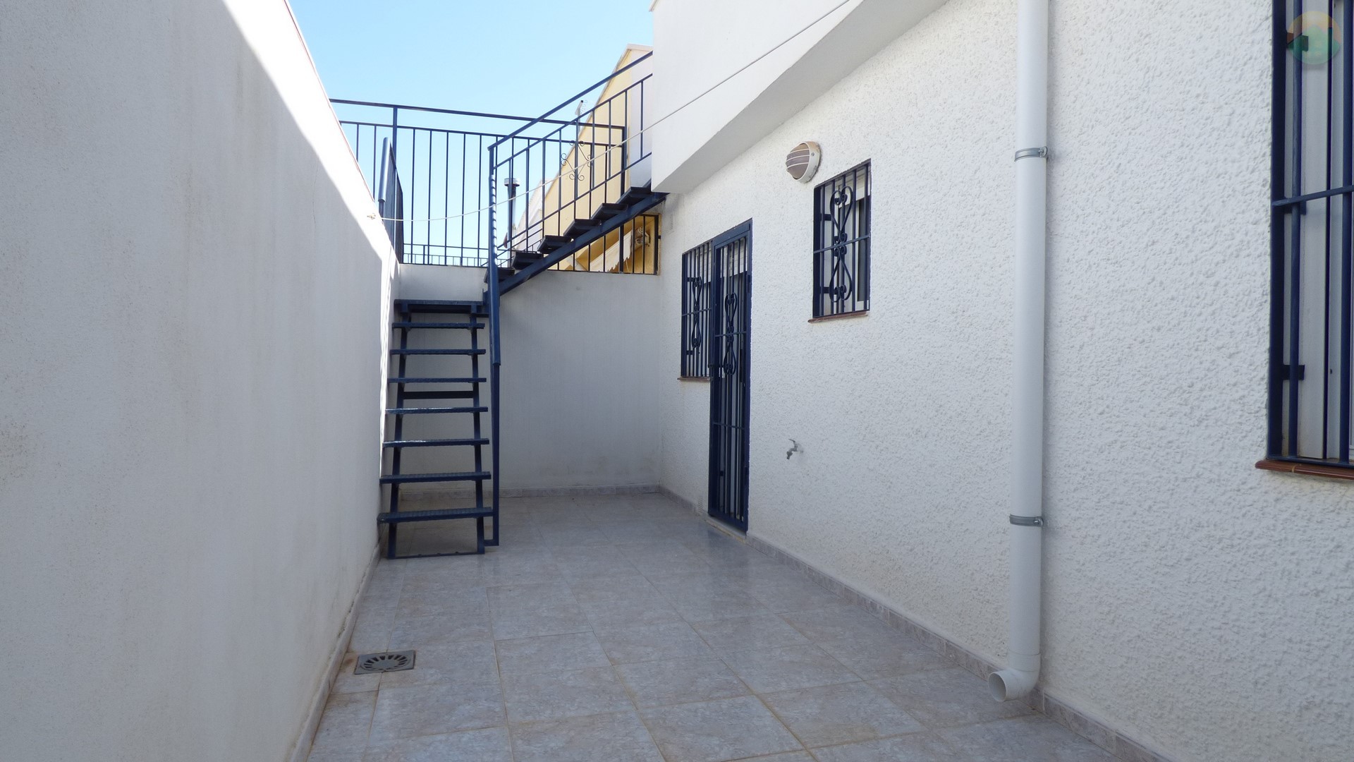 2 bedroom Terraced For sale