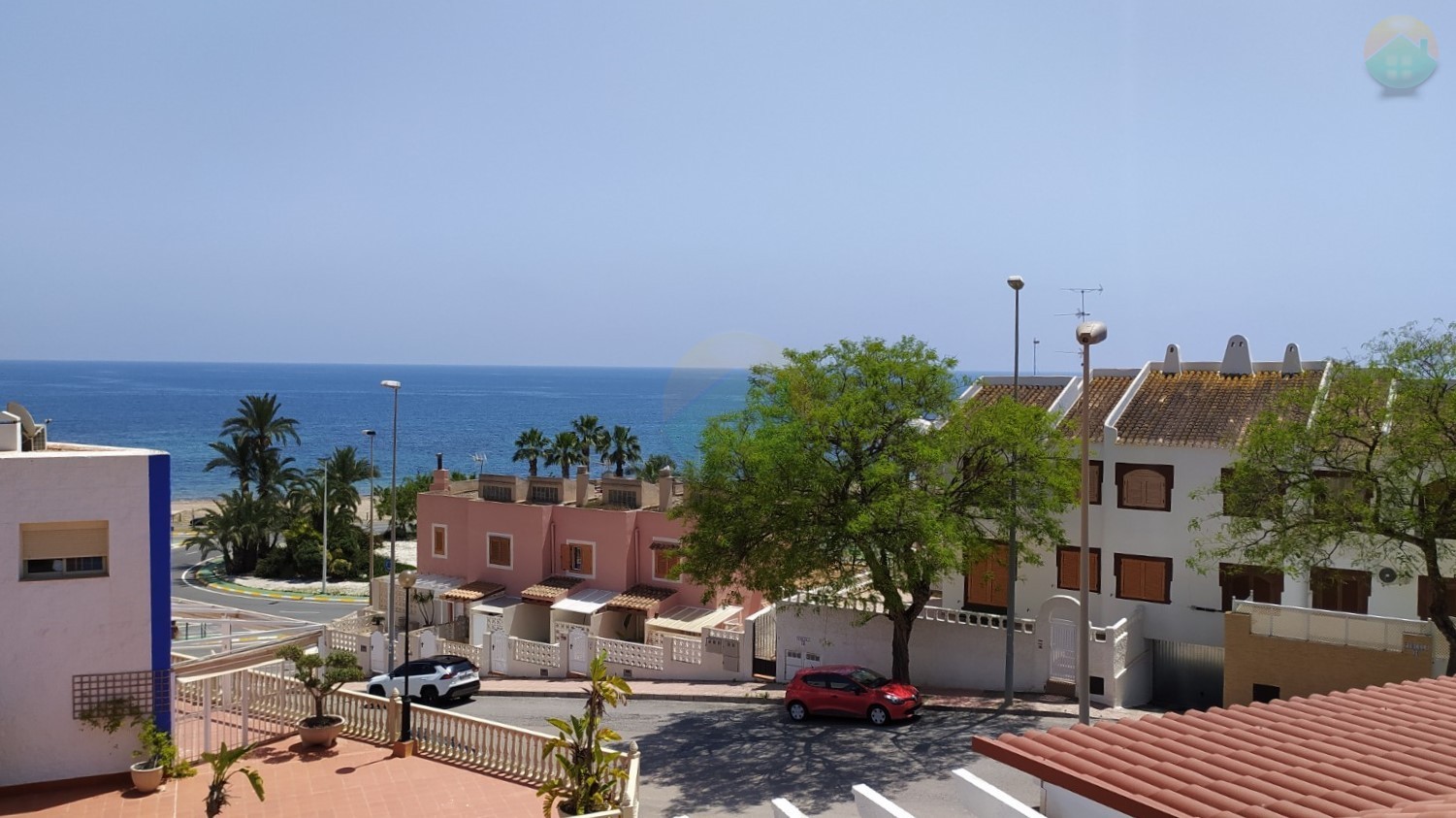 2 Bedroom Apartment, sea views