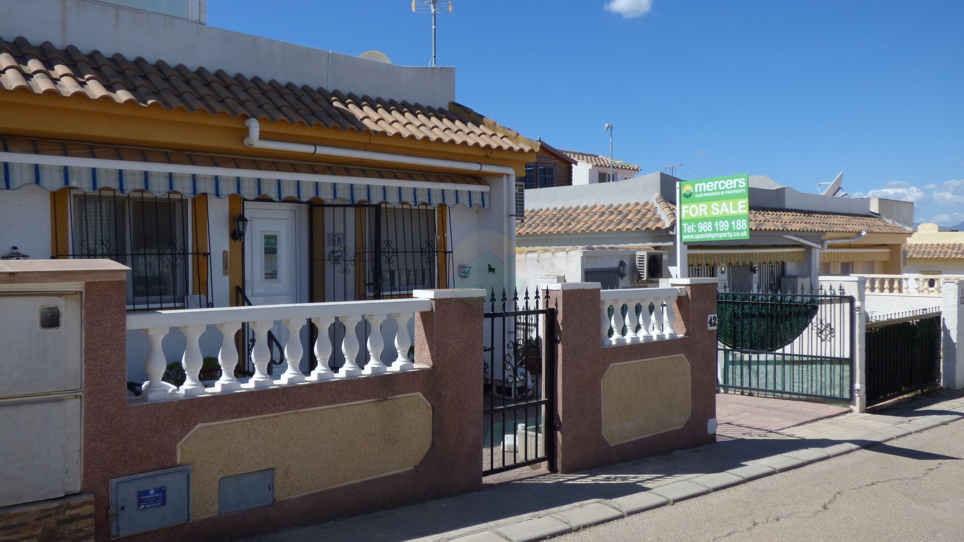 2 bedroom Semi Detached villa For sale.