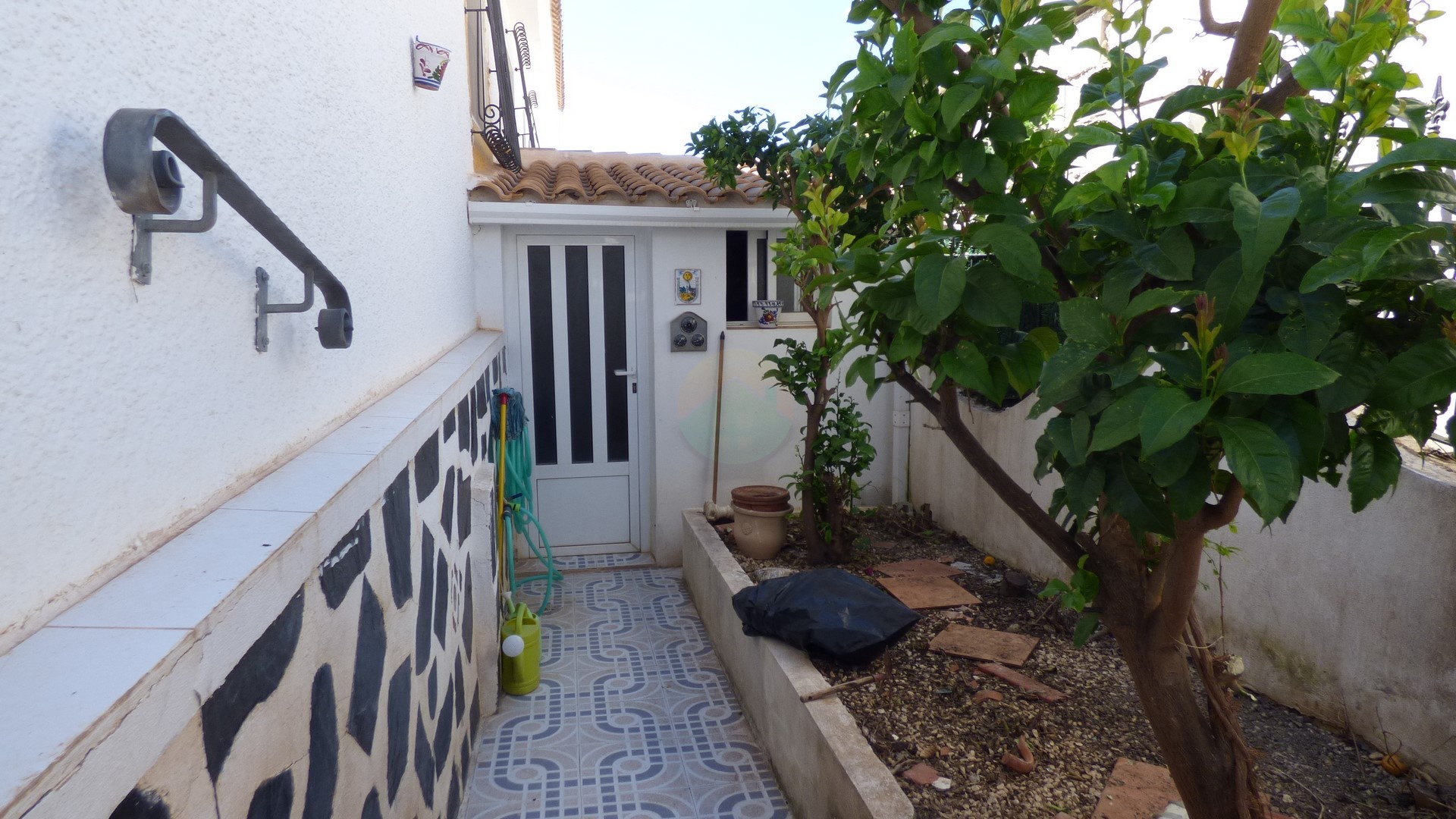 2 bedroom Semi Detached villa For sale.