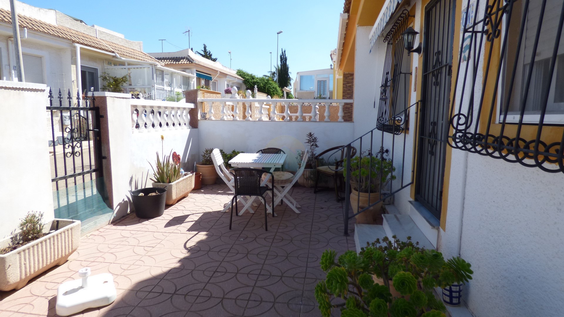 2 bedroom Semi Detached villa For sale.