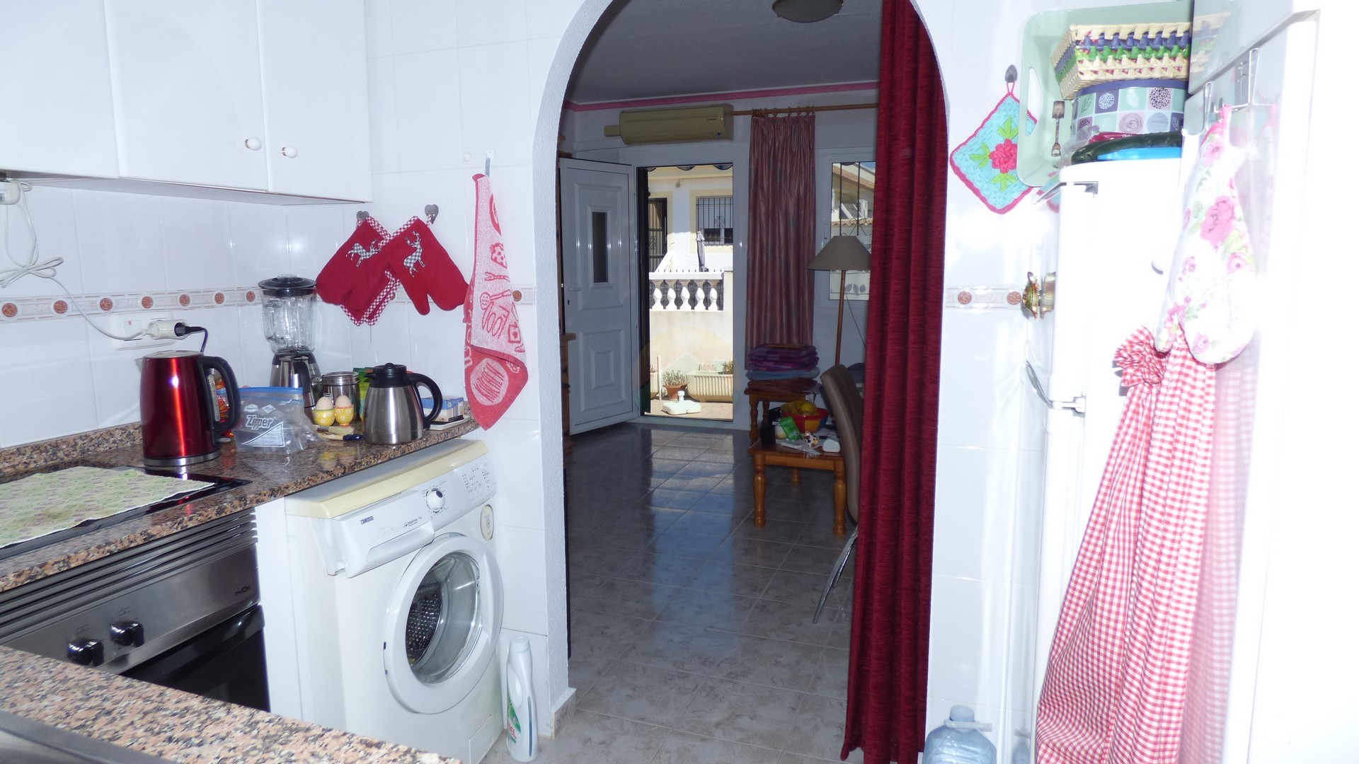 2 bedroom Semi Detached villa For sale.