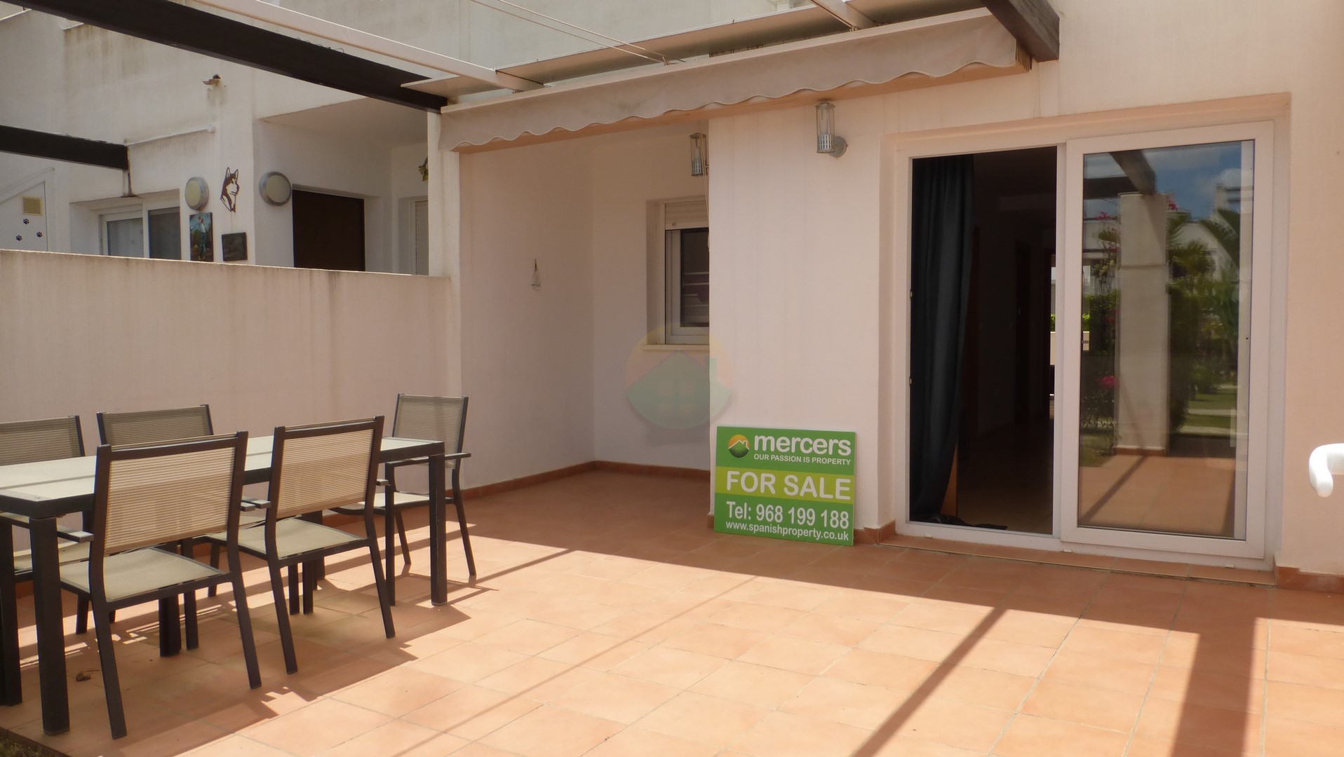 3 bedroom Ground floor Apartment For sale