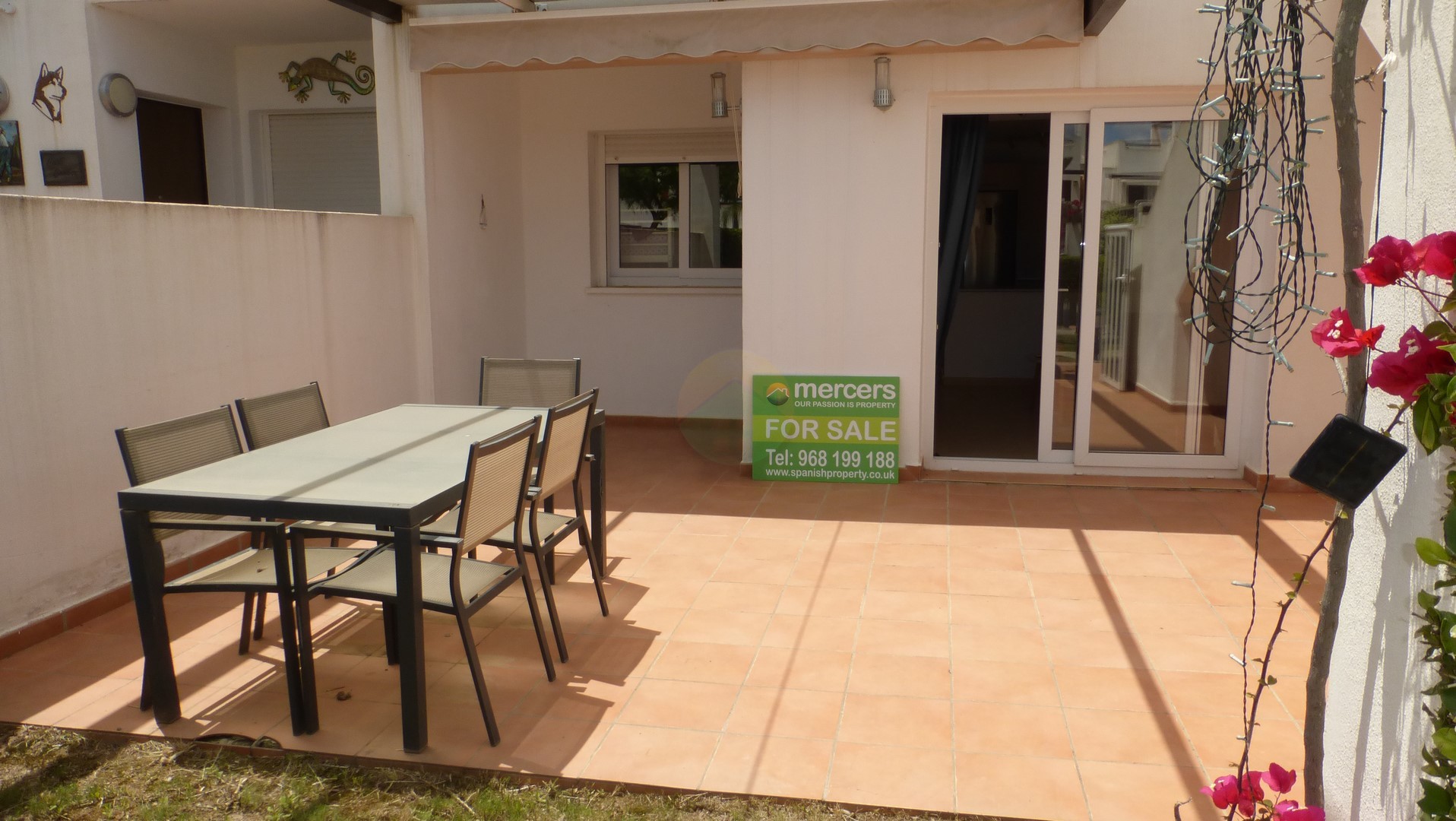 3 bedroom Ground floor Apartment For sale