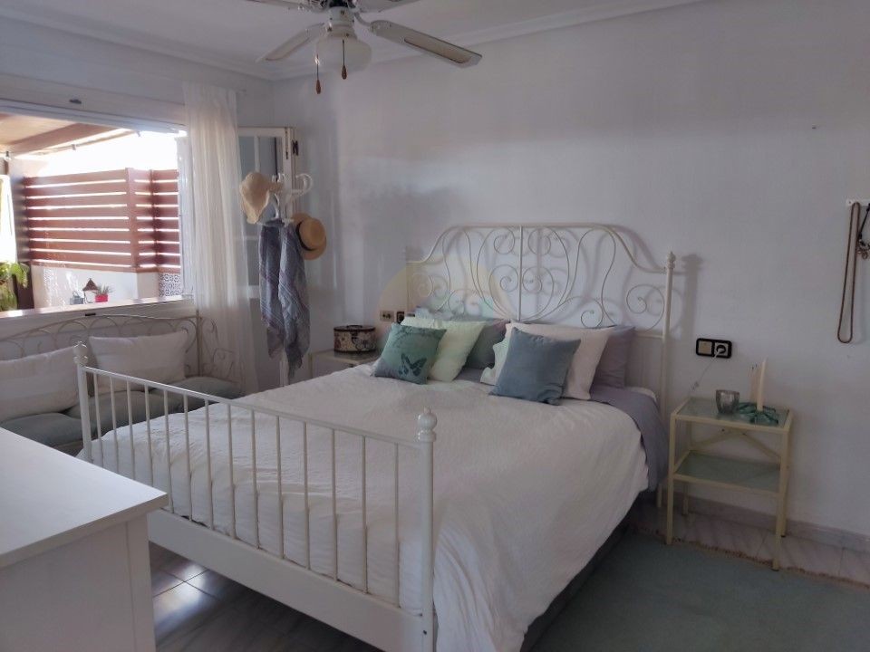7 Bedroom detached villa For Sale