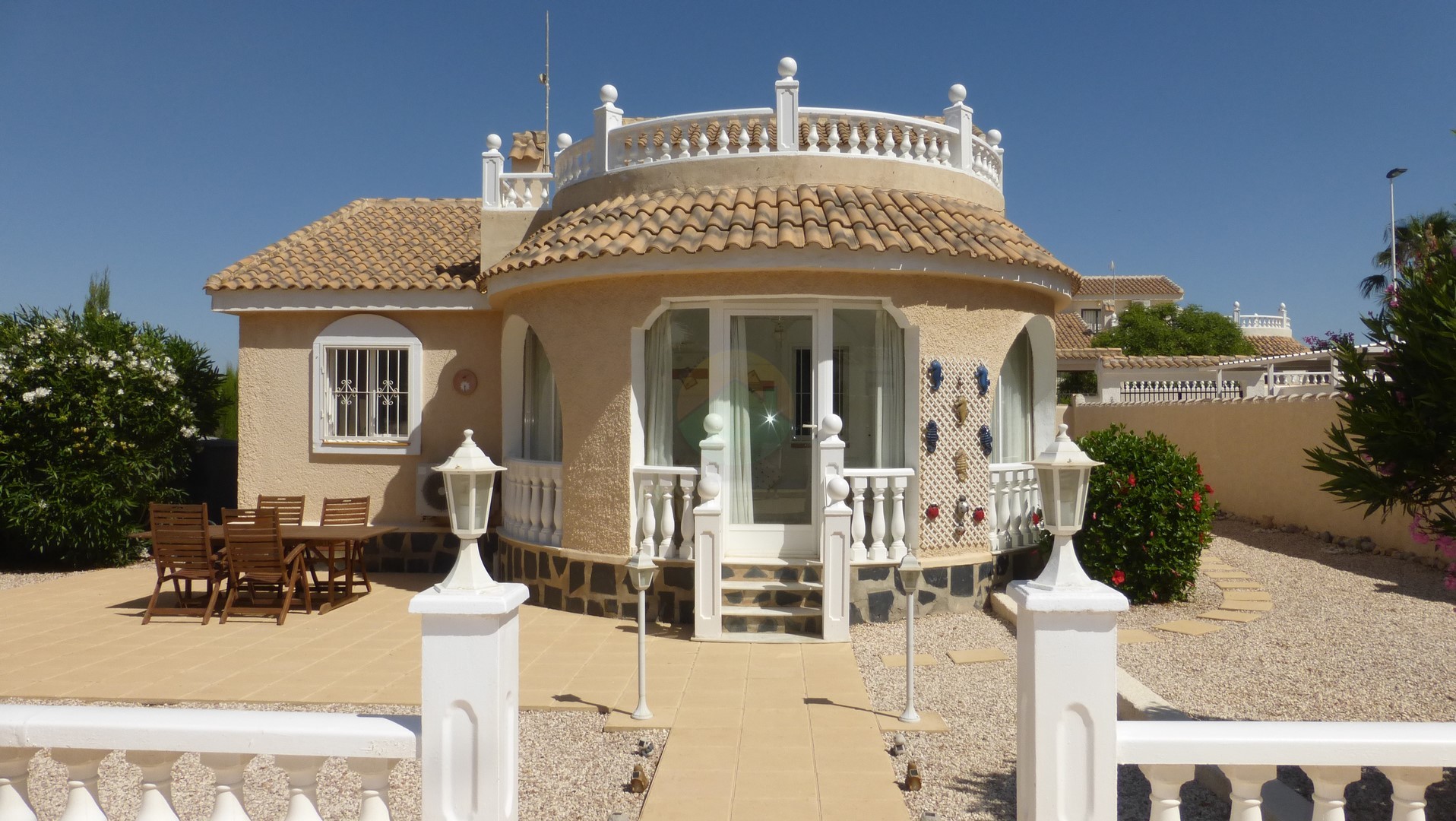 Detached villa for sale