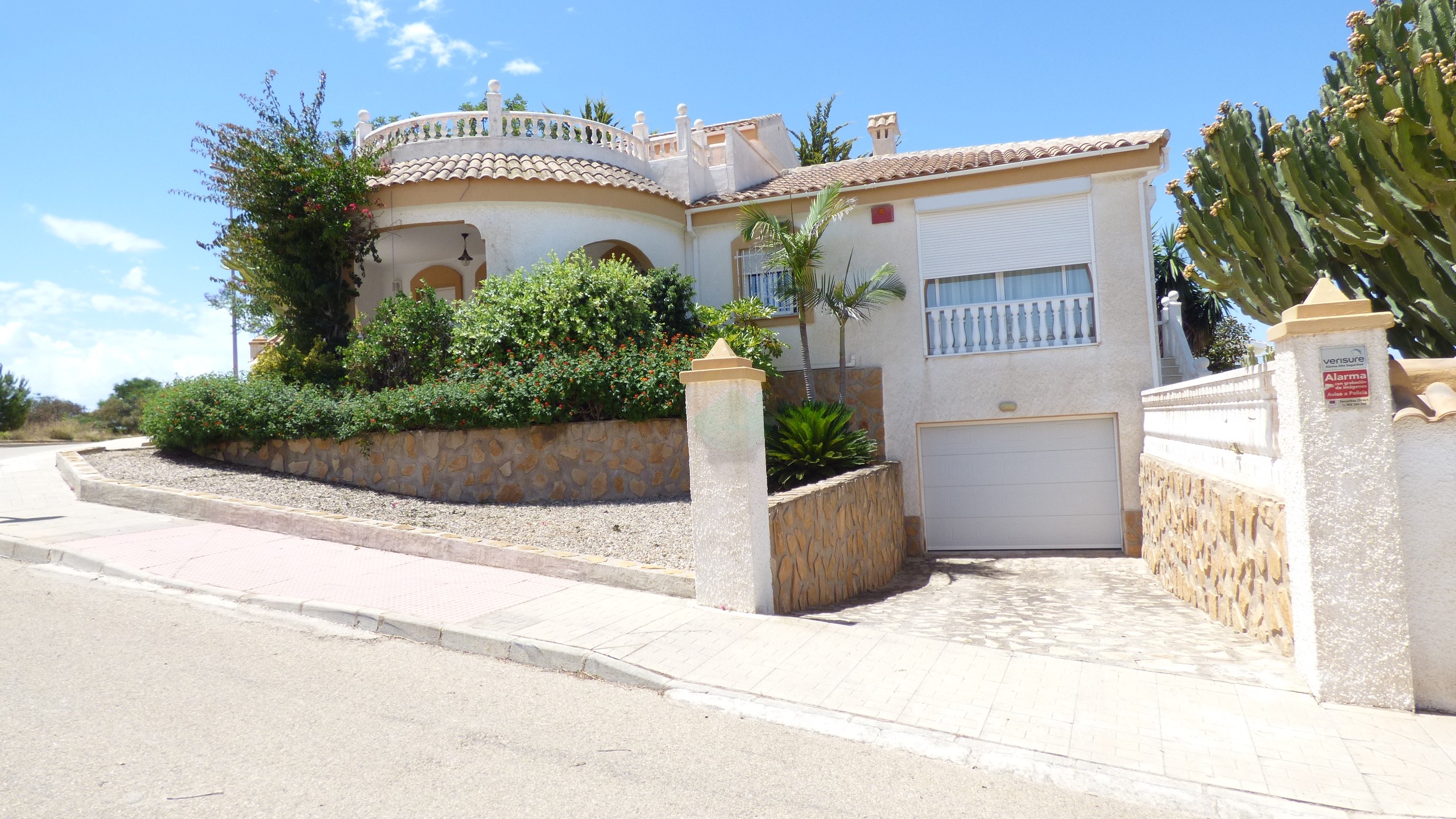 3 Bedroom Detached Villa For Sale