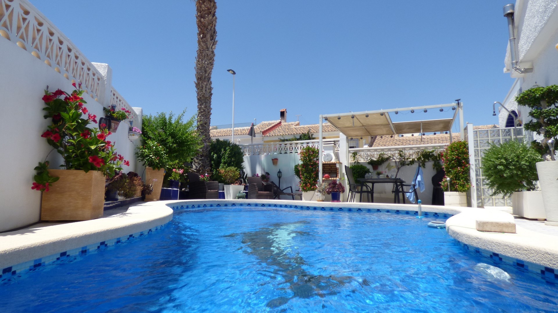 2 Bedroom Semi-Detached Villa For Sale