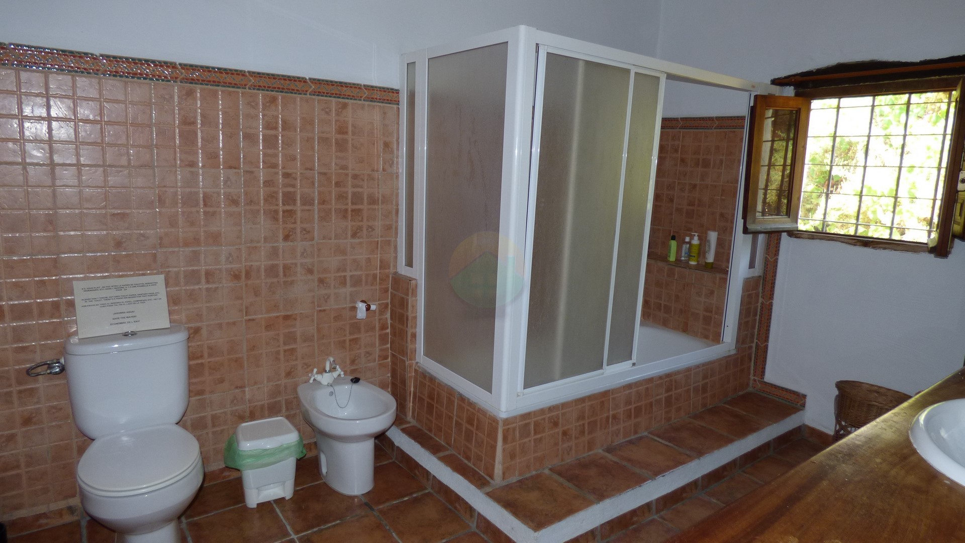 3 Bedroom Country house For Sale