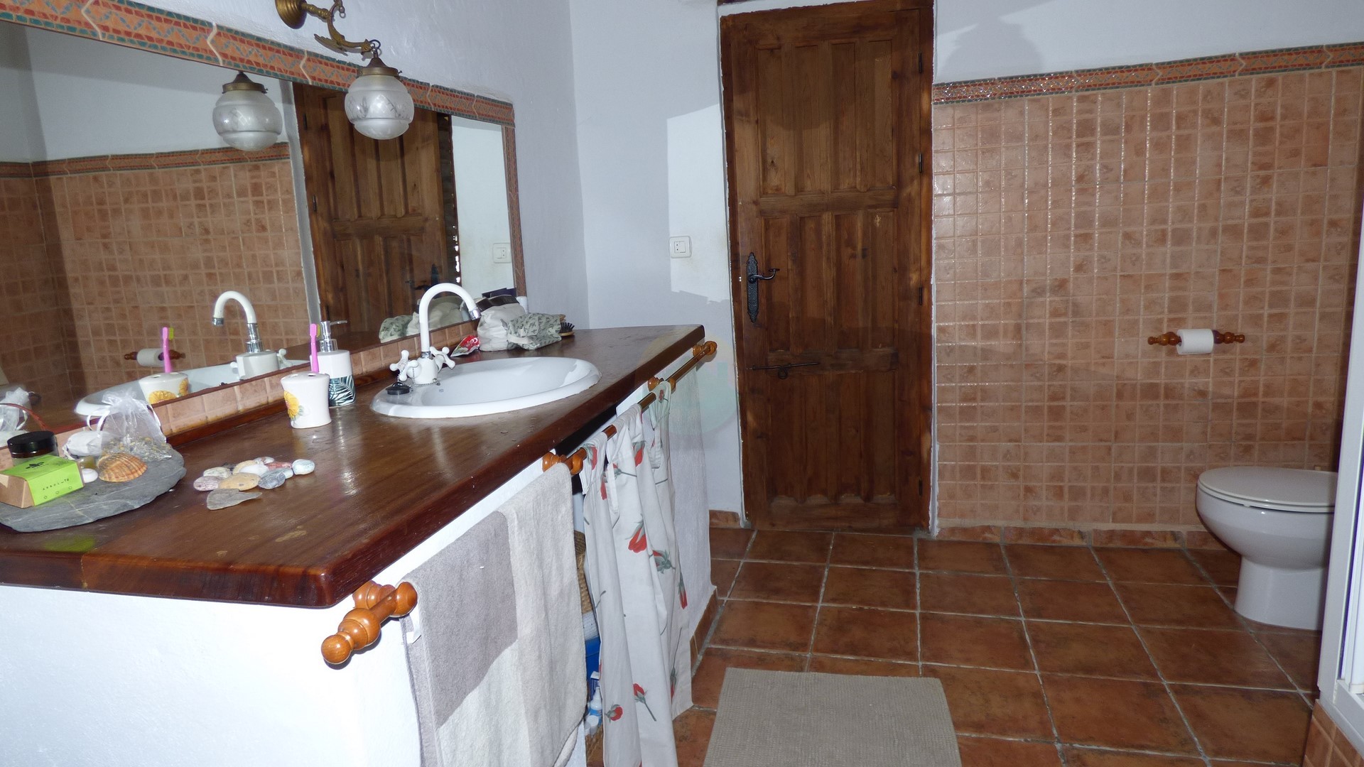 3 Bedroom Country house For Sale