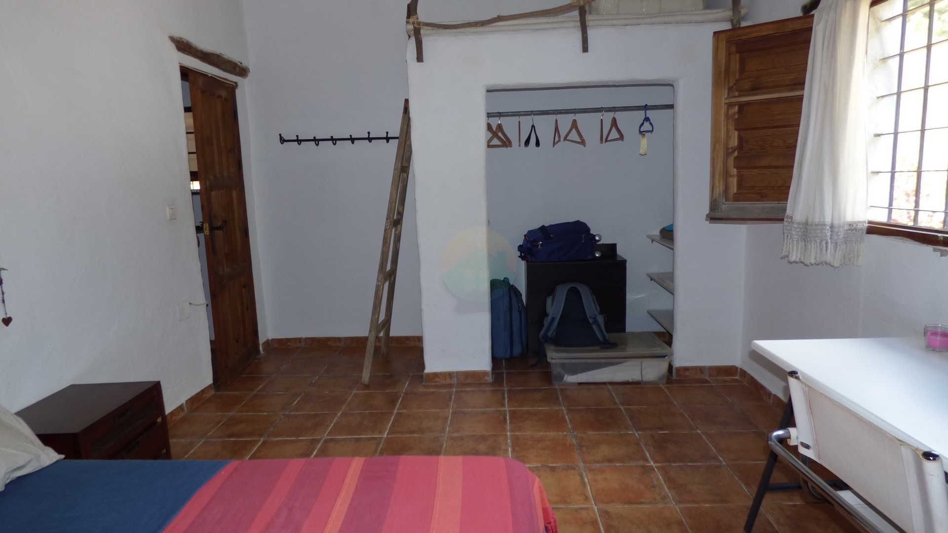 3 Bedroom Country house For Sale