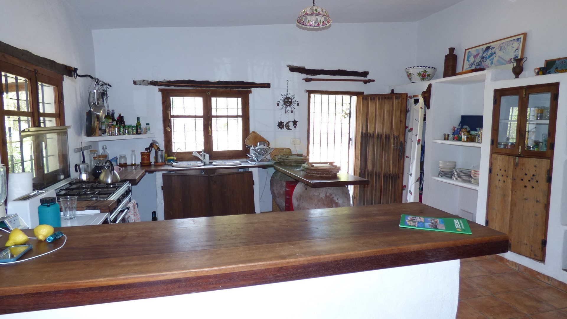 3 Bedroom Country house For Sale