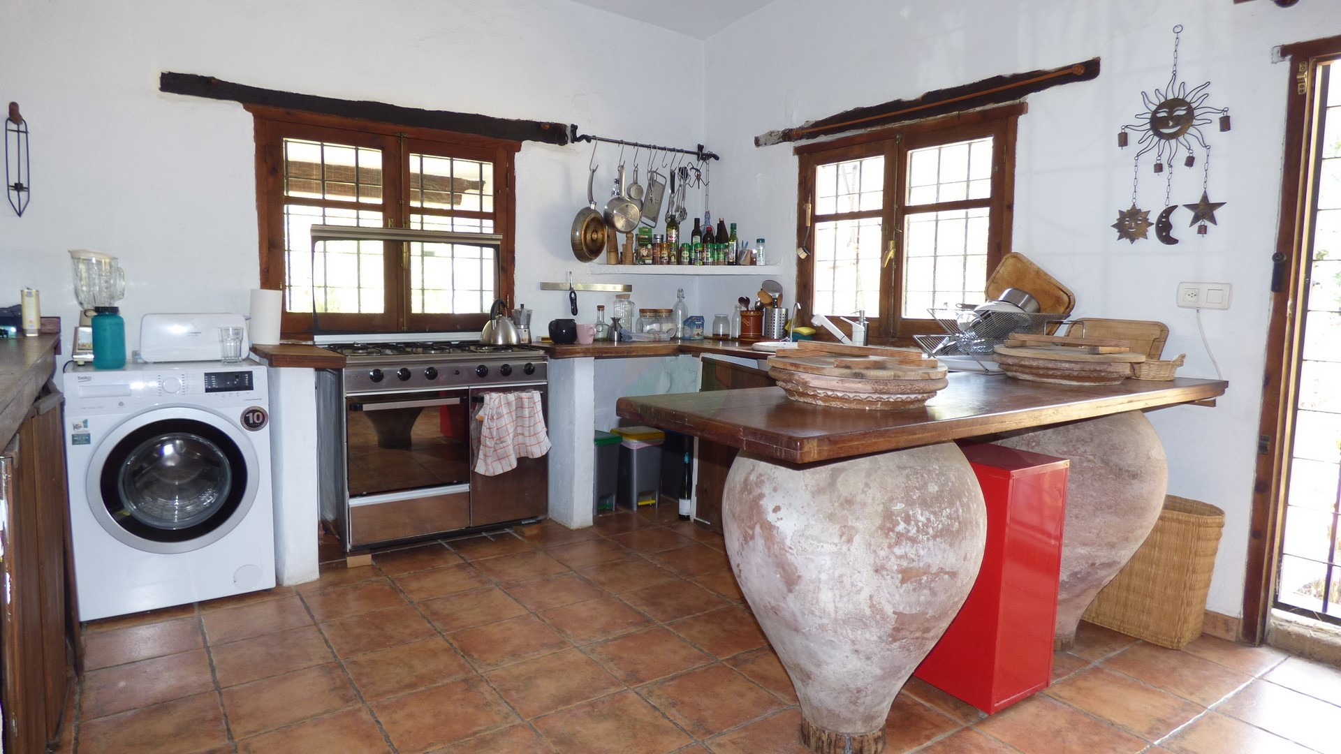 3 Bedroom Country house For Sale