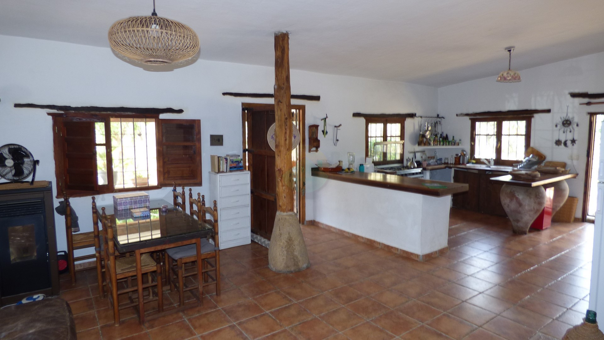 3 Bedroom Country house For Sale
