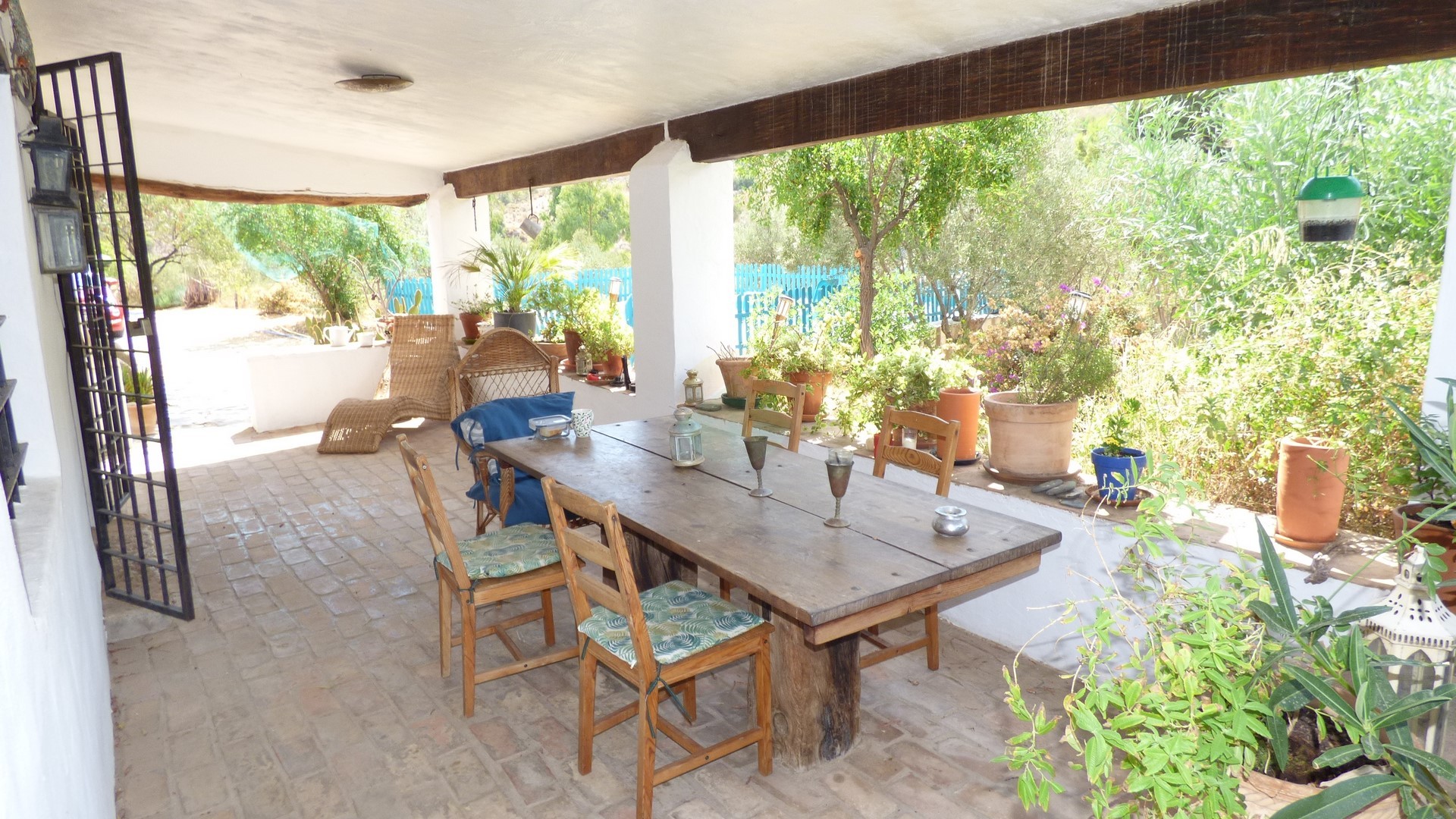 3 Bedroom Country house For Sale