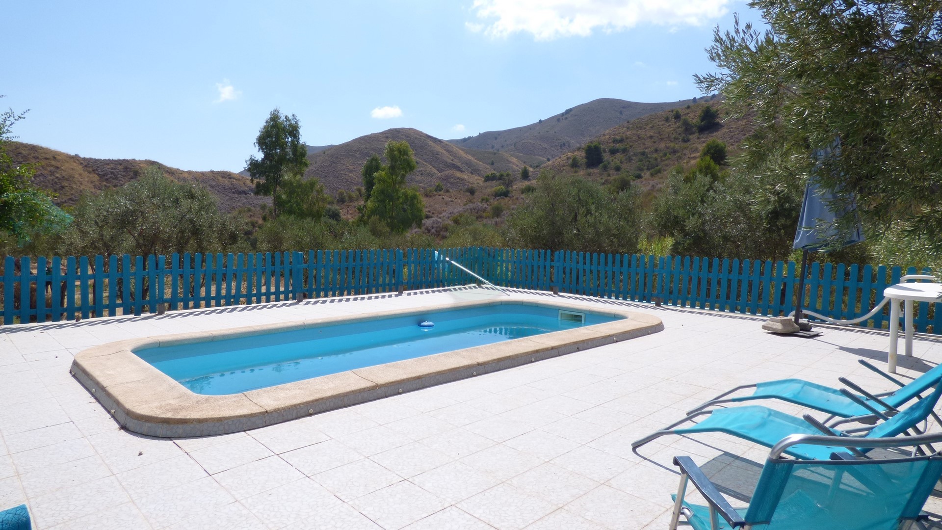3 Bedroom Country house For Sale