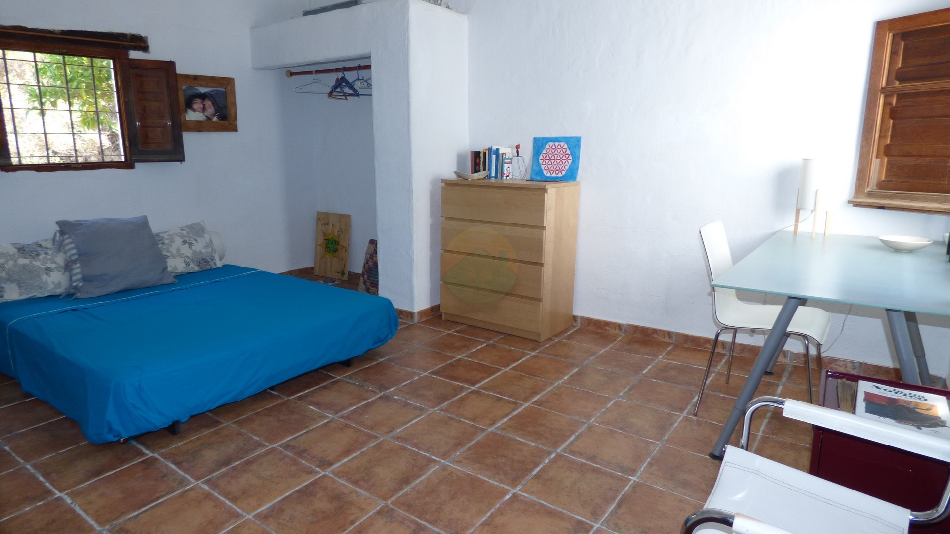 3 Bedroom Country house For Sale