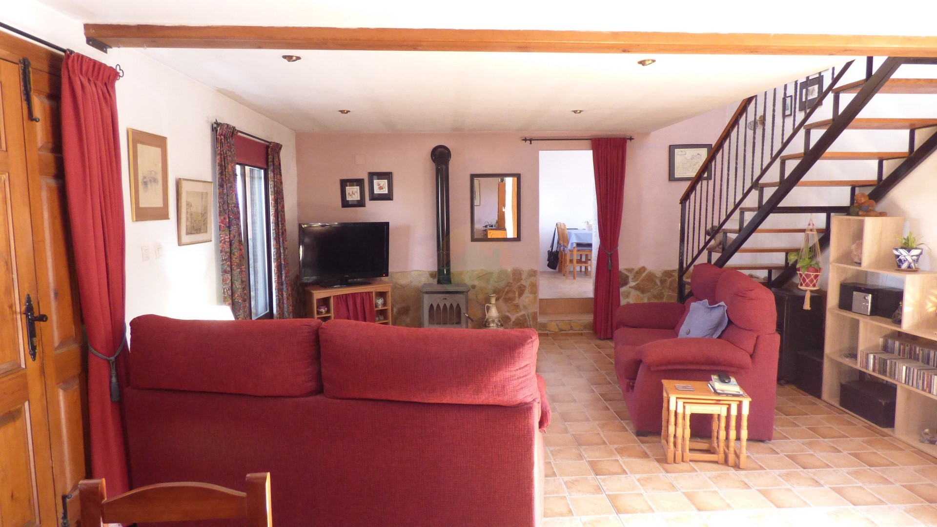 3 Bedroom Country house For Sale