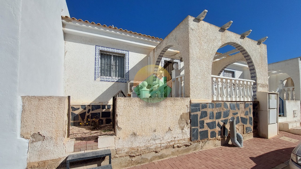 2 bedroom Terraced For sale | CLAC363
