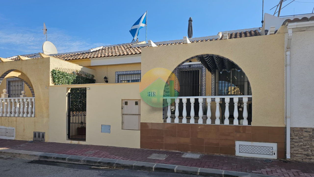 Casa adosada en venta