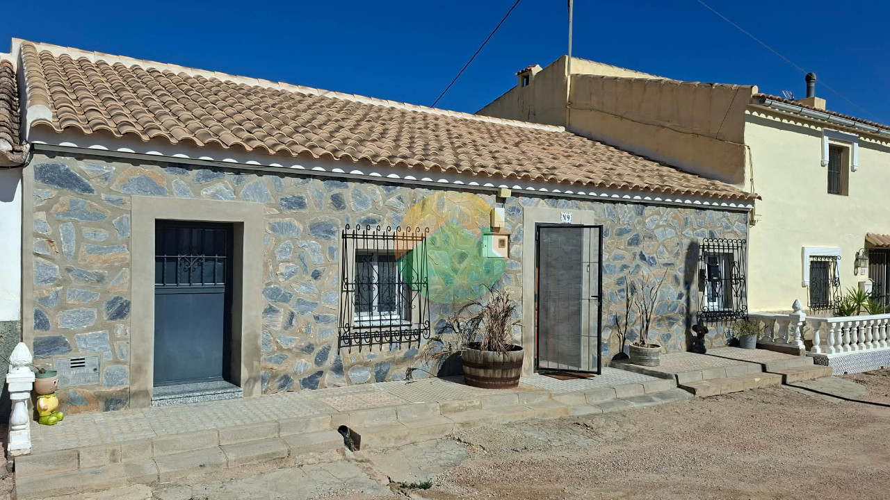 https://admin.mercerspropertyspain.com/upload/properties/almagros02-6ace419d74eda.jpg