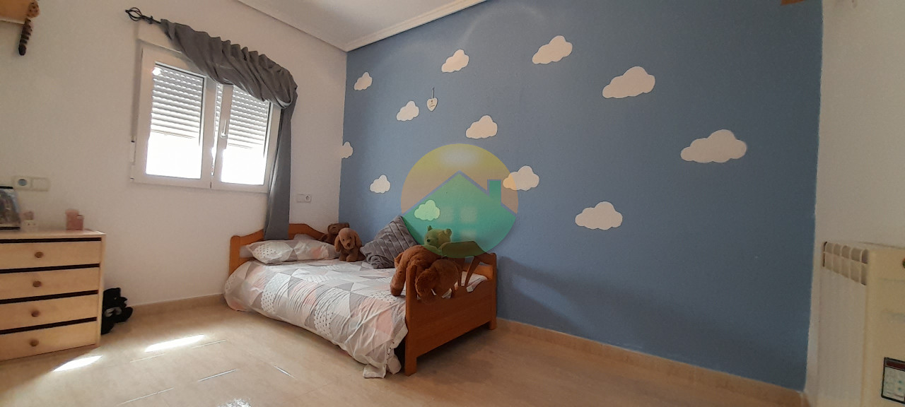 3 Bedroom Detached For Sale