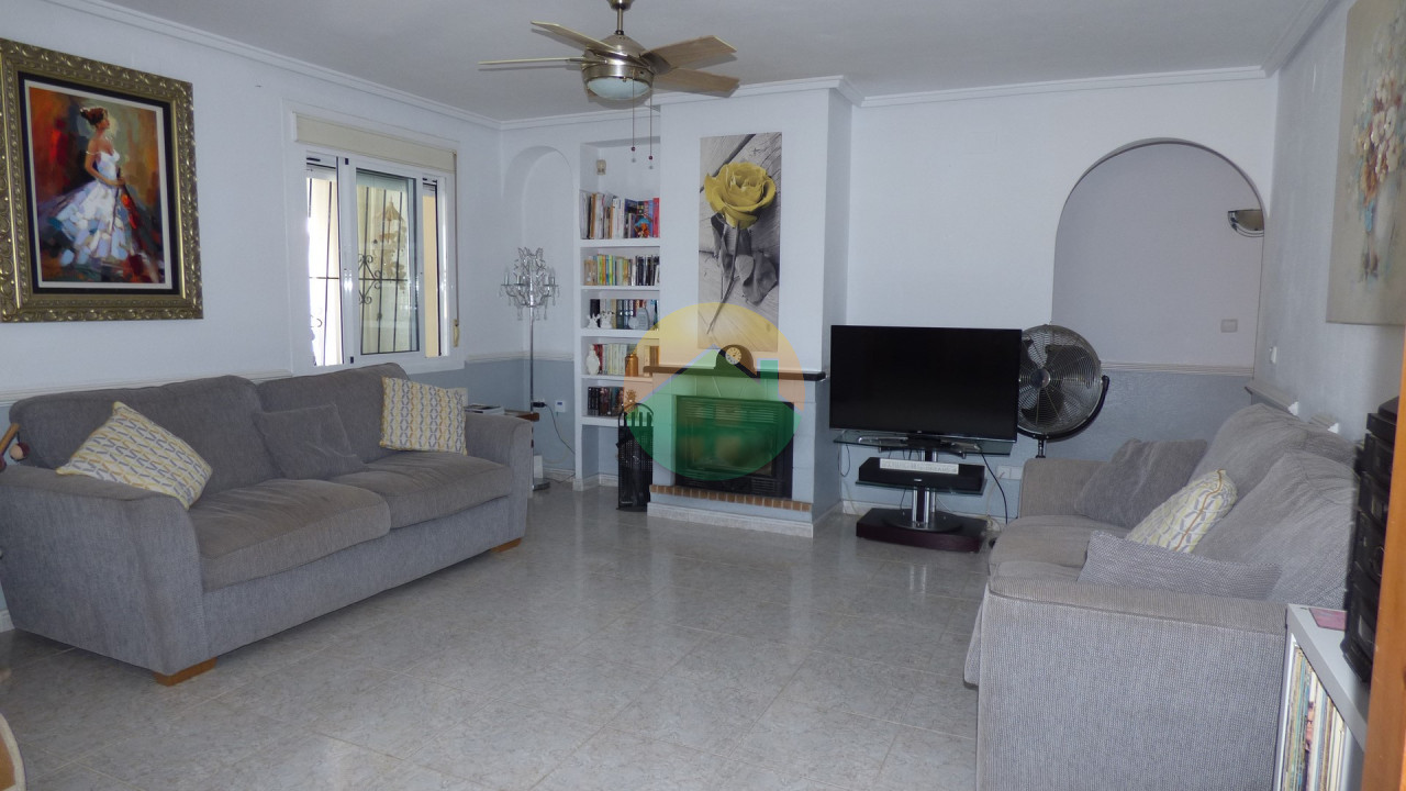 3 Bedroom Detached For Sale