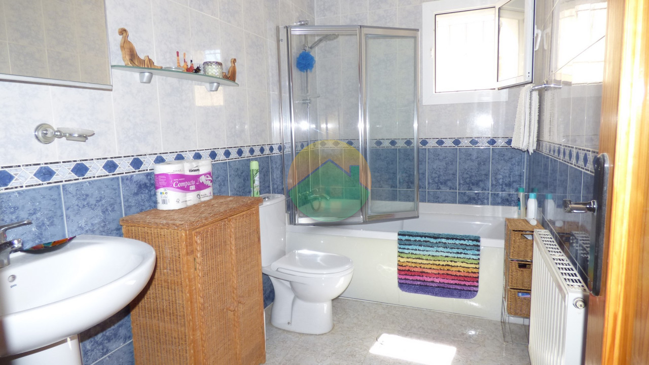 3 Bedroom Detached For Sale