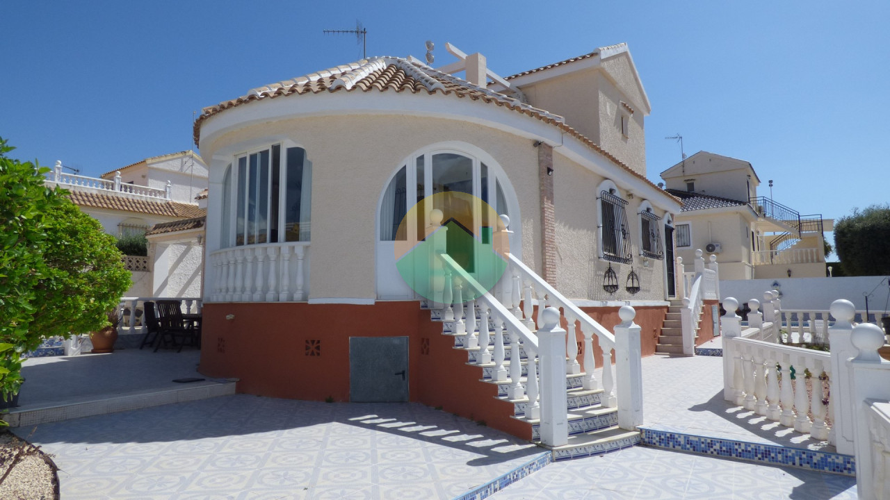 3 Bedroom Detached For Sale
