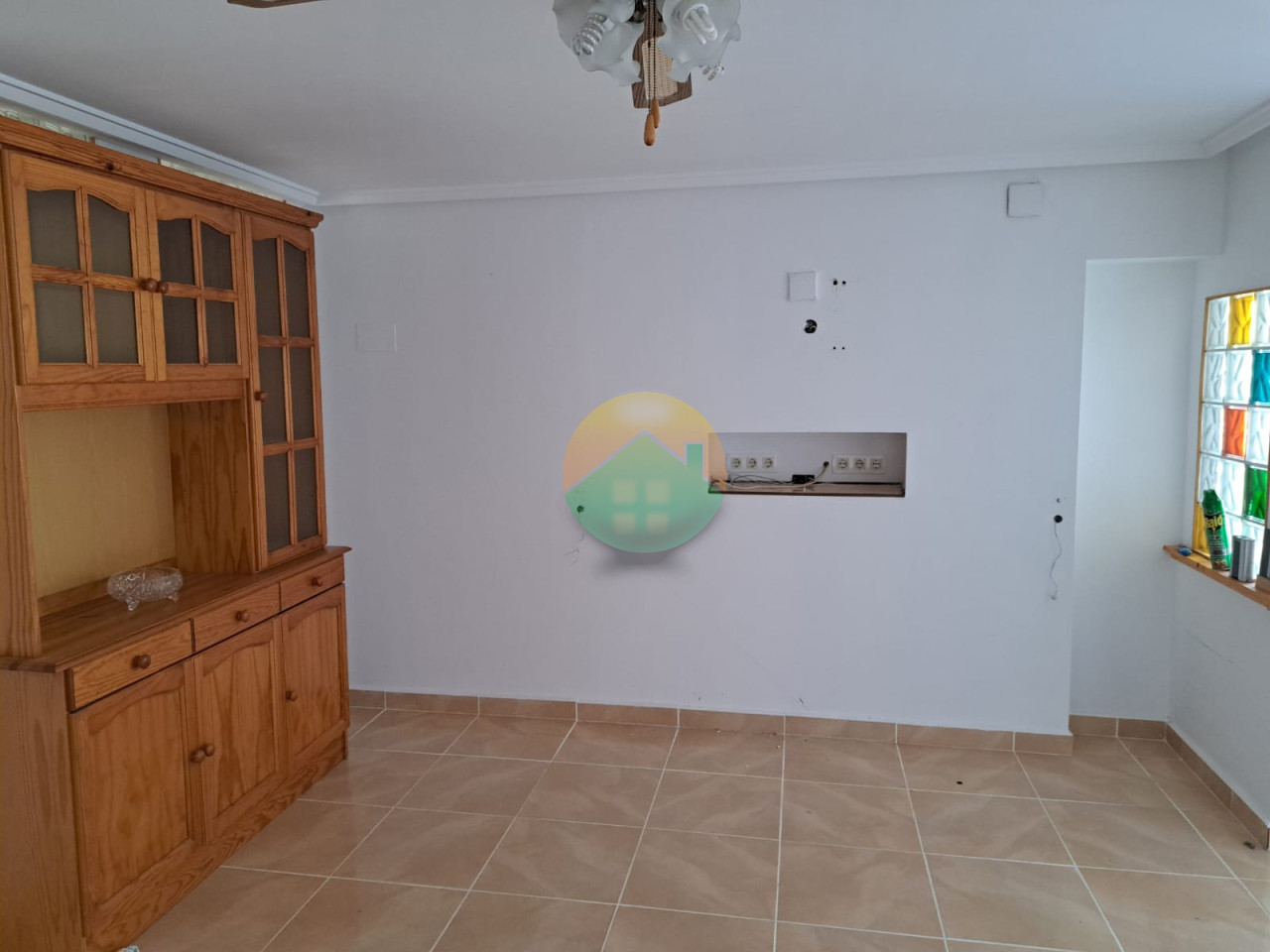 6 Bedroom Detached For Sale