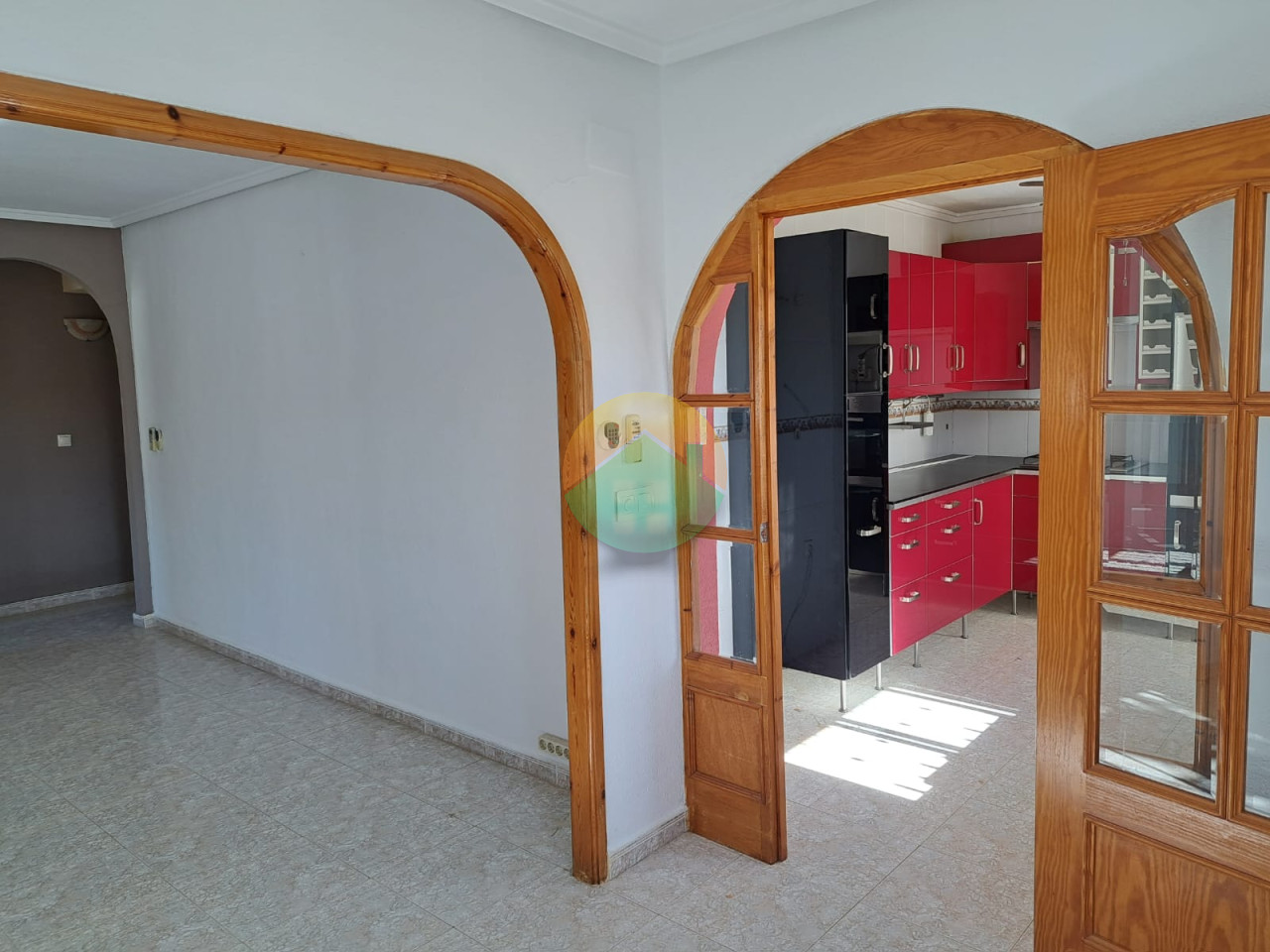 6 Bedroom Detached For Sale