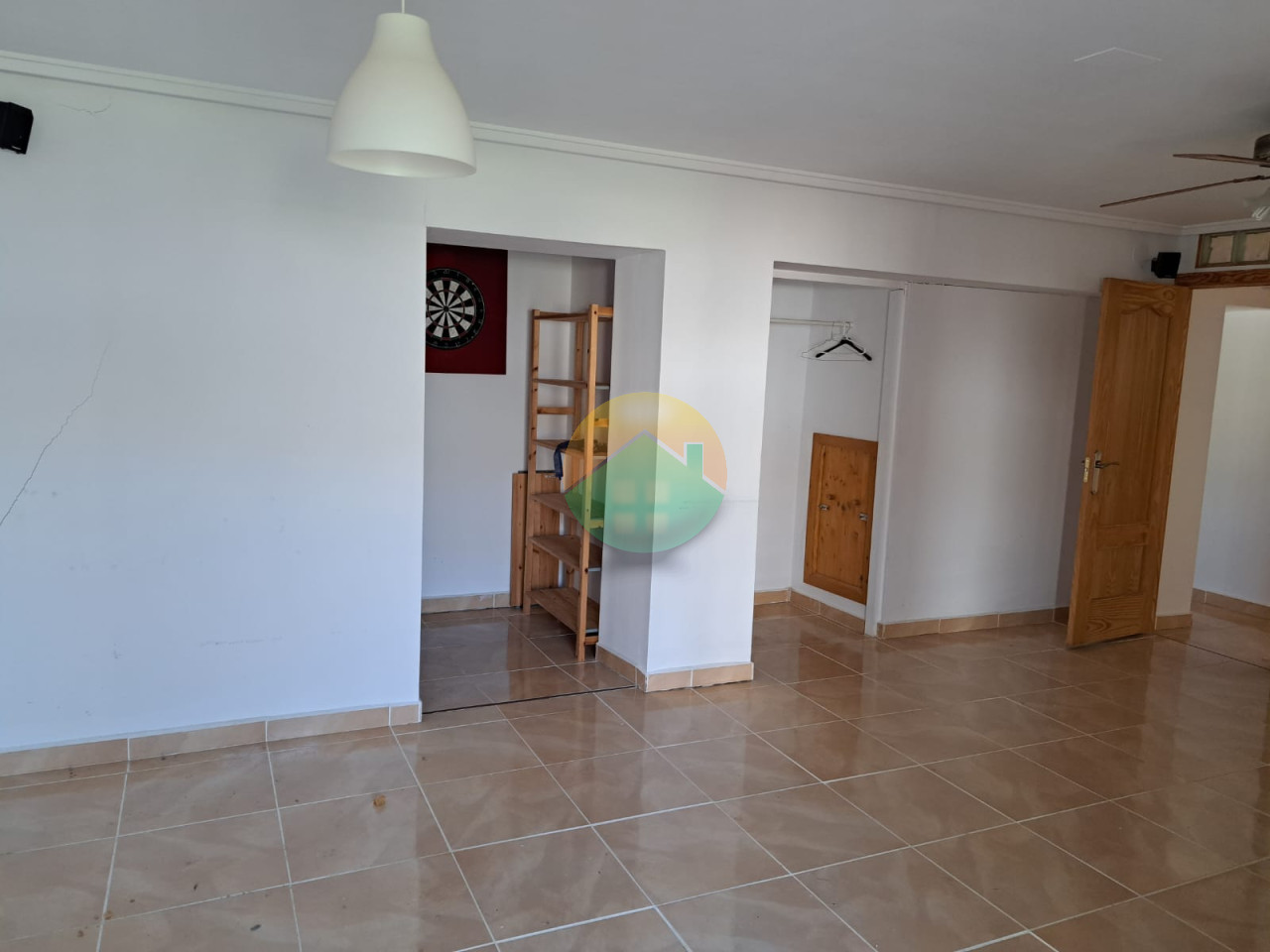6 Bedroom Detached For Sale