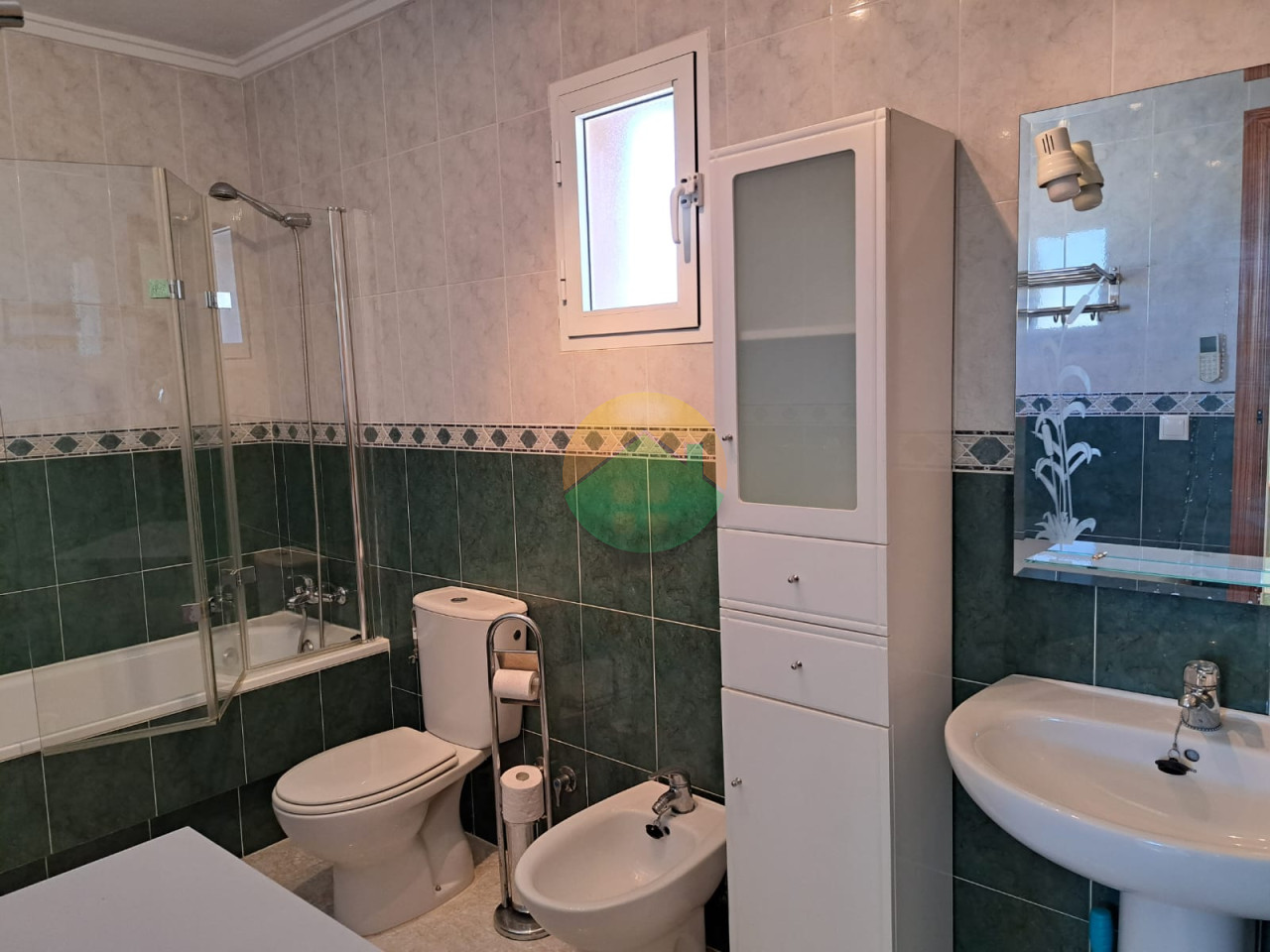 6 Bedroom Detached For Sale