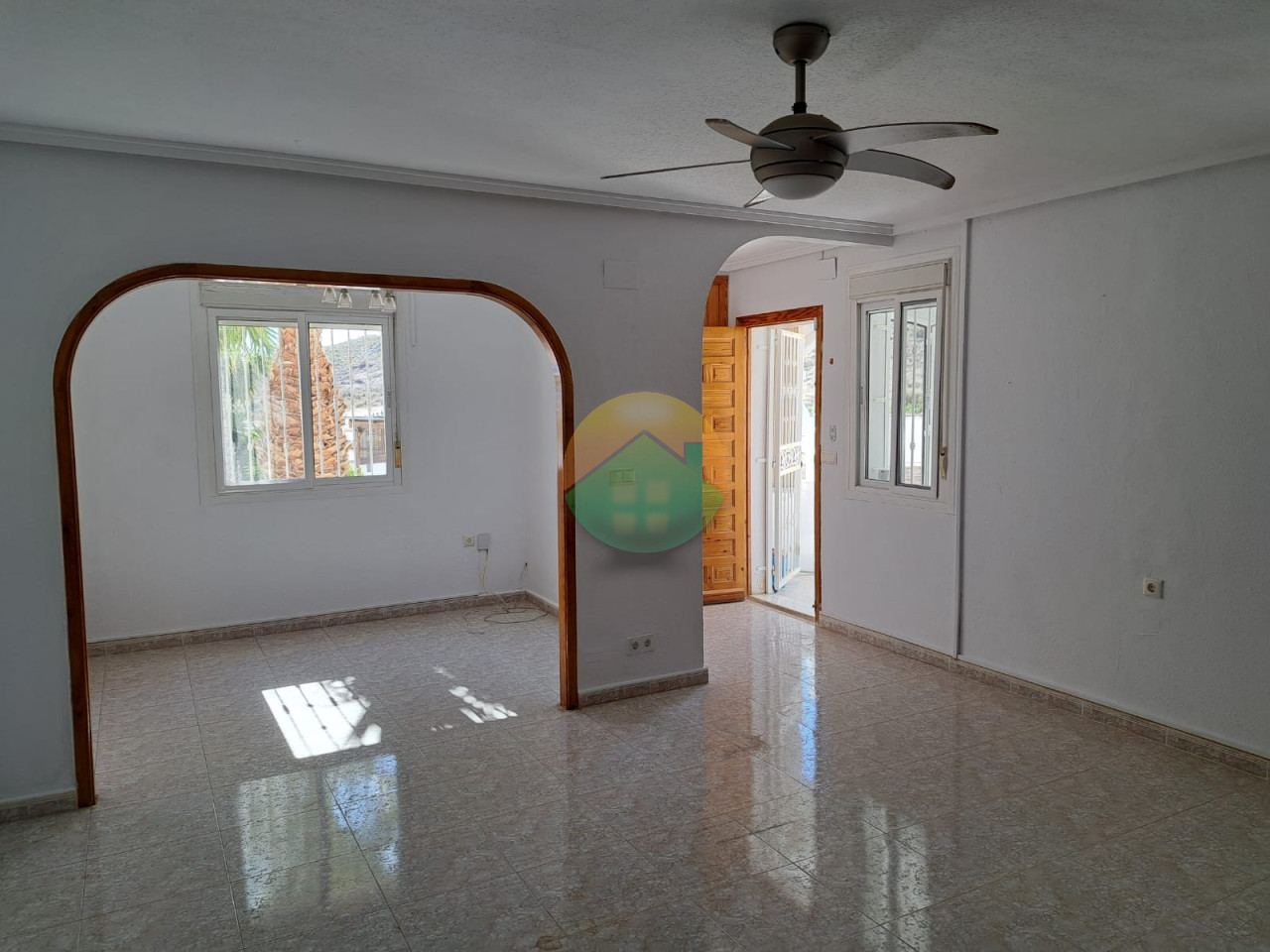6 Bedroom Detached For Sale