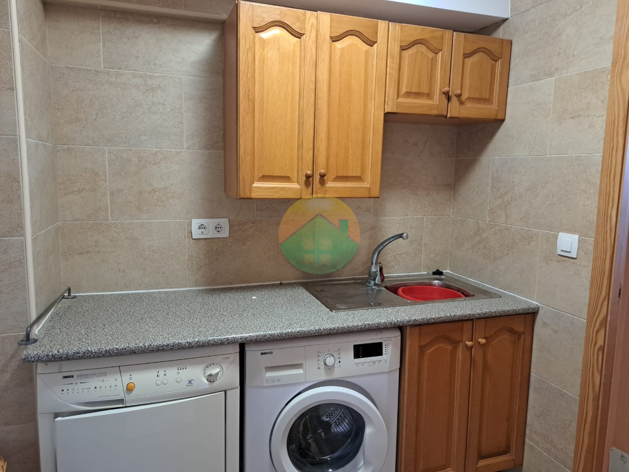 6 Bedroom Detached For Sale