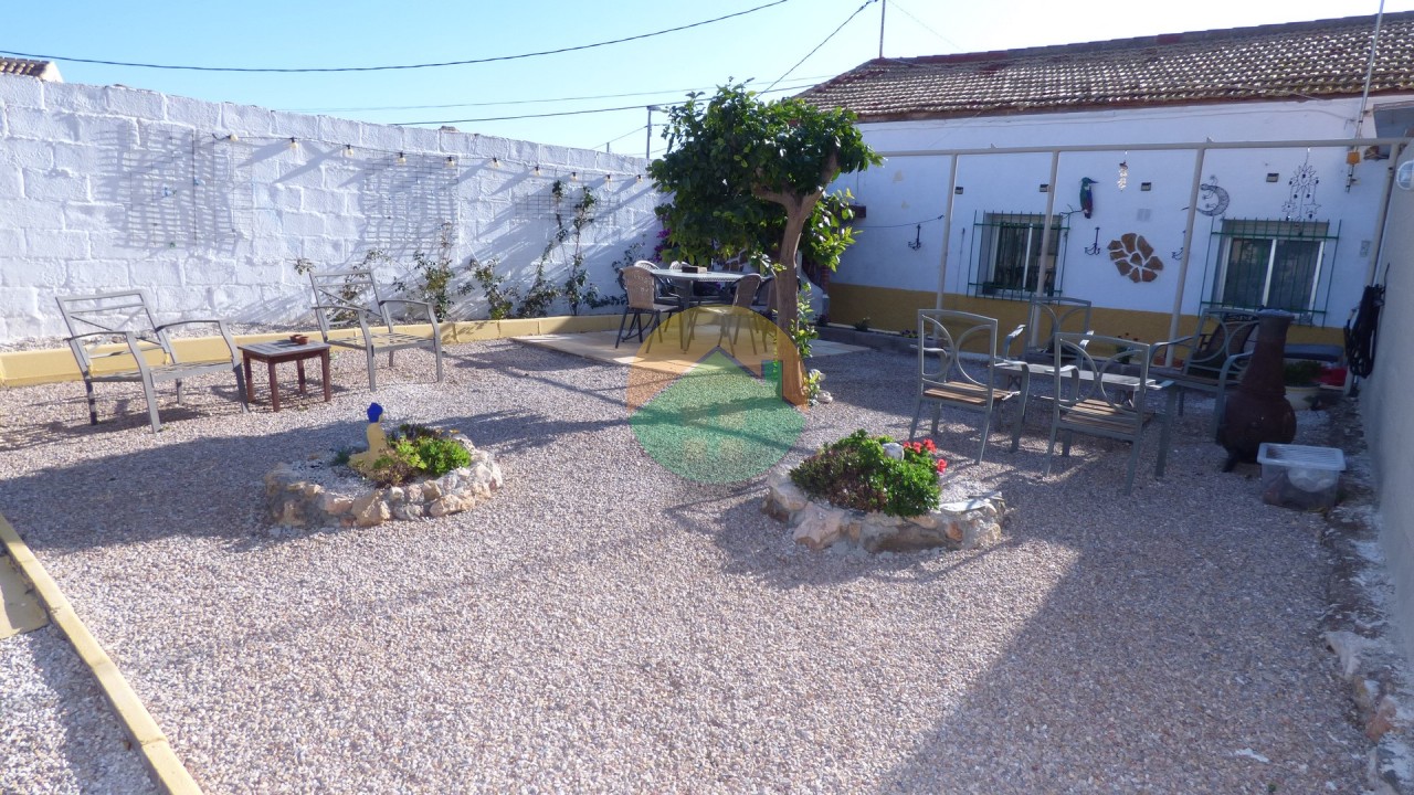 3 Bedroom Country house For Sale - Perin