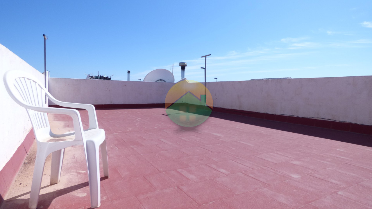 3 Bedroom Terraced For Sale