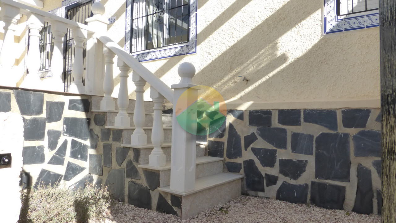 3 Bedroom Terraced For Sale