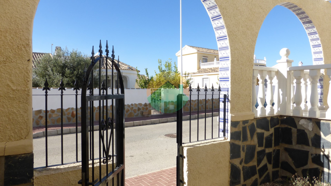 3 Bedroom Terraced For Sale