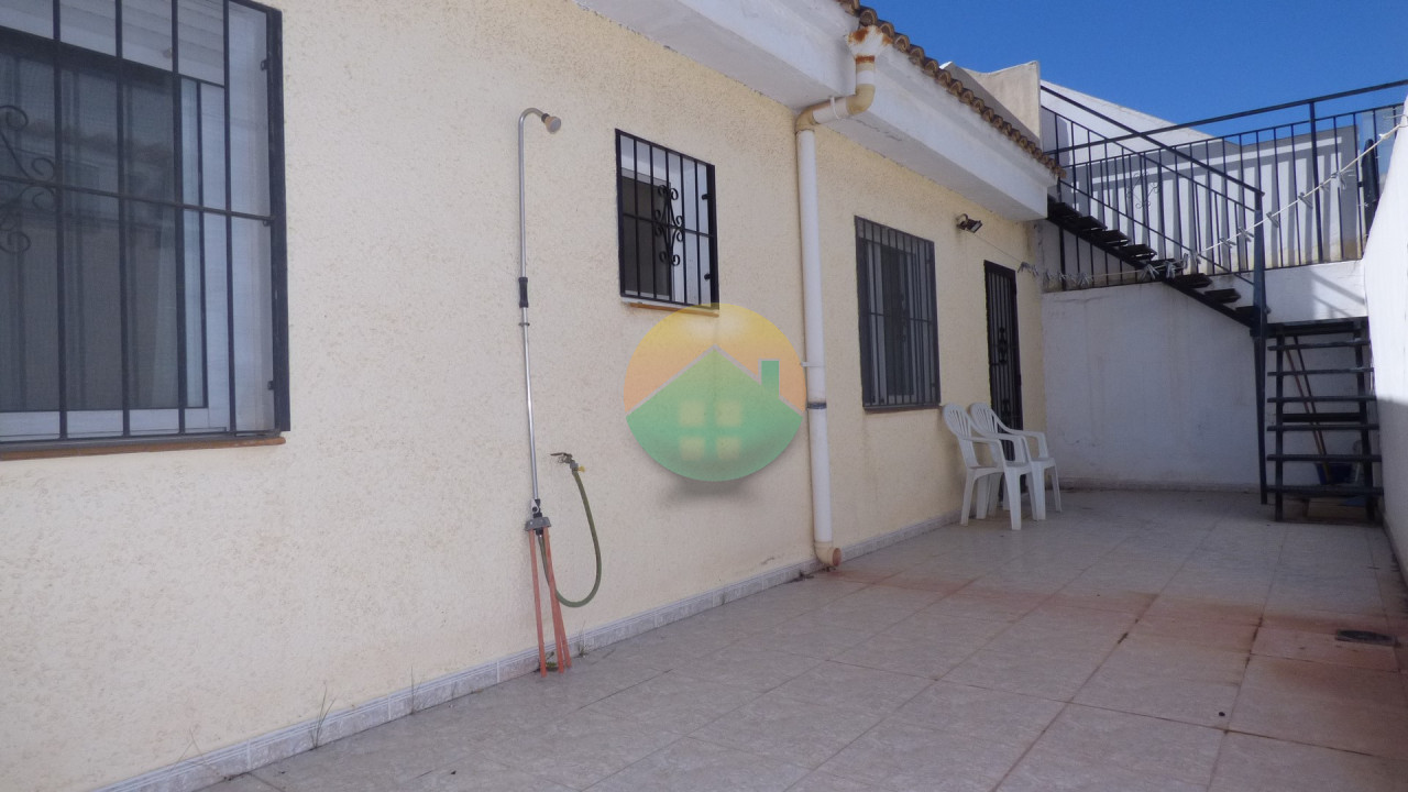 3 Bedroom Terraced For Sale