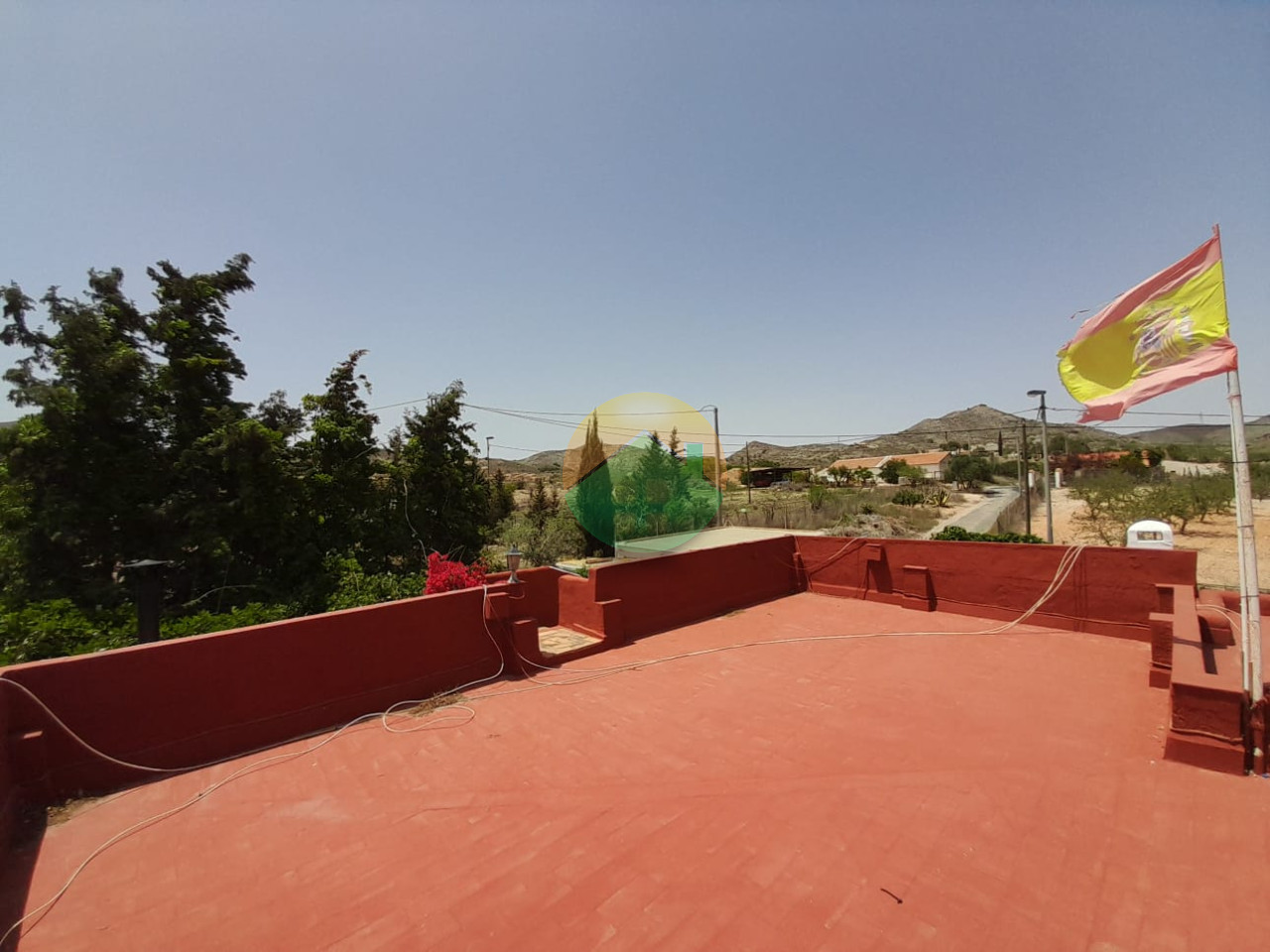 3 Bedroom Country House For Sale