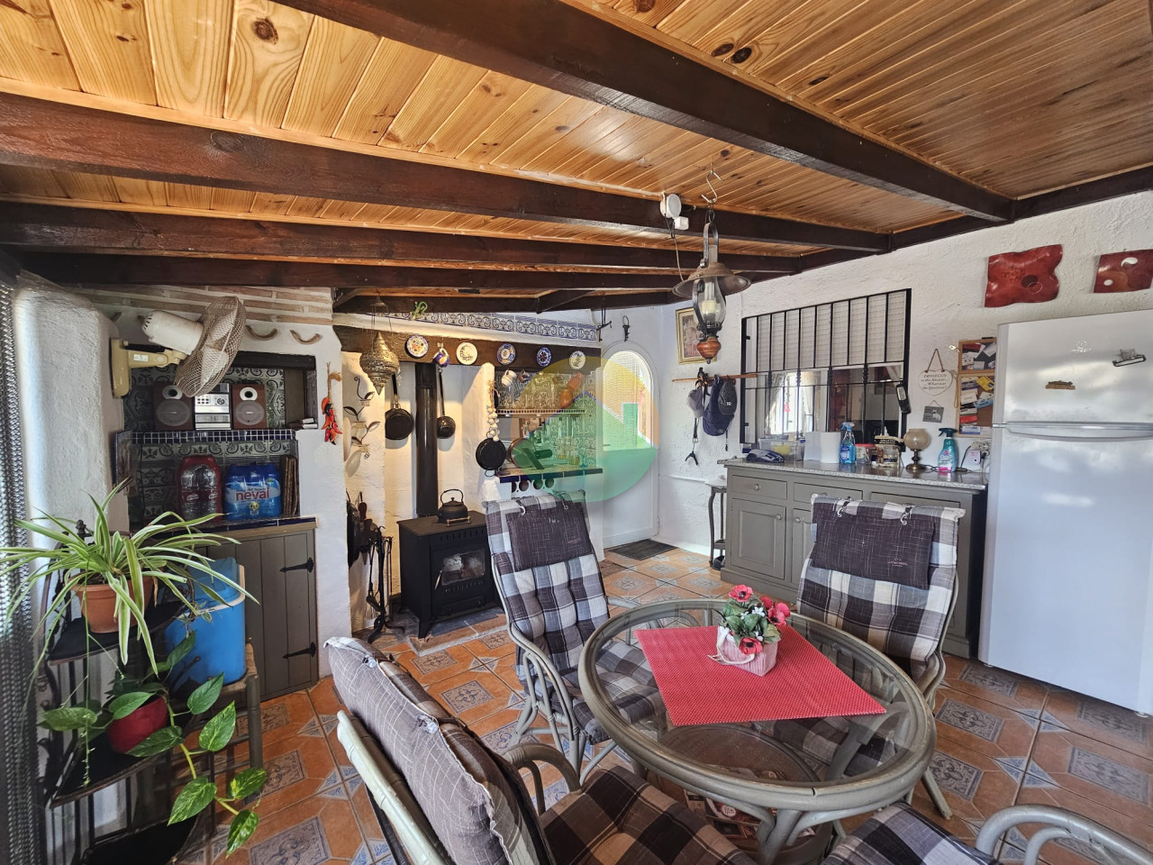 3 Bedroom Country House For Sale