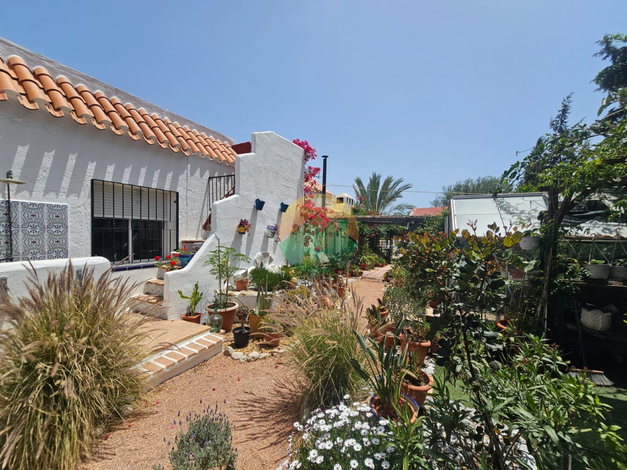 3 Bedroom Country House For Sale