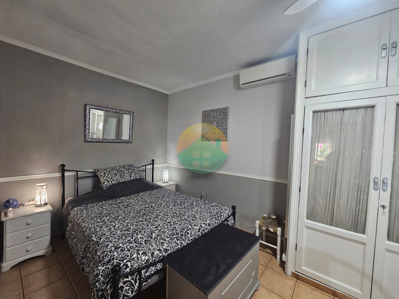 3 Bedroom Country House For Sale